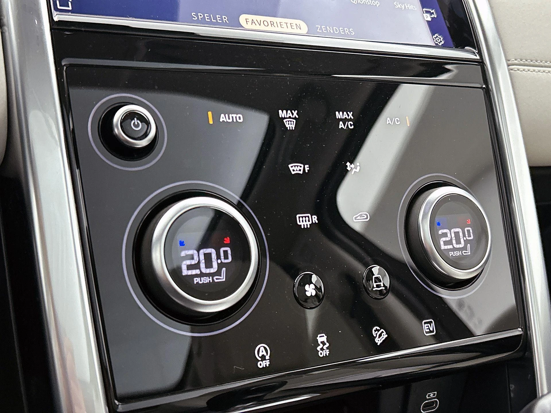 Land Rover-Discovery Sport-image-13