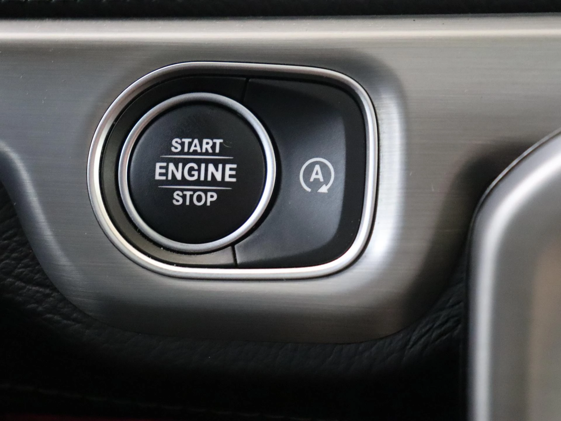 Mercedes-Benz-G-Klasse-image-31