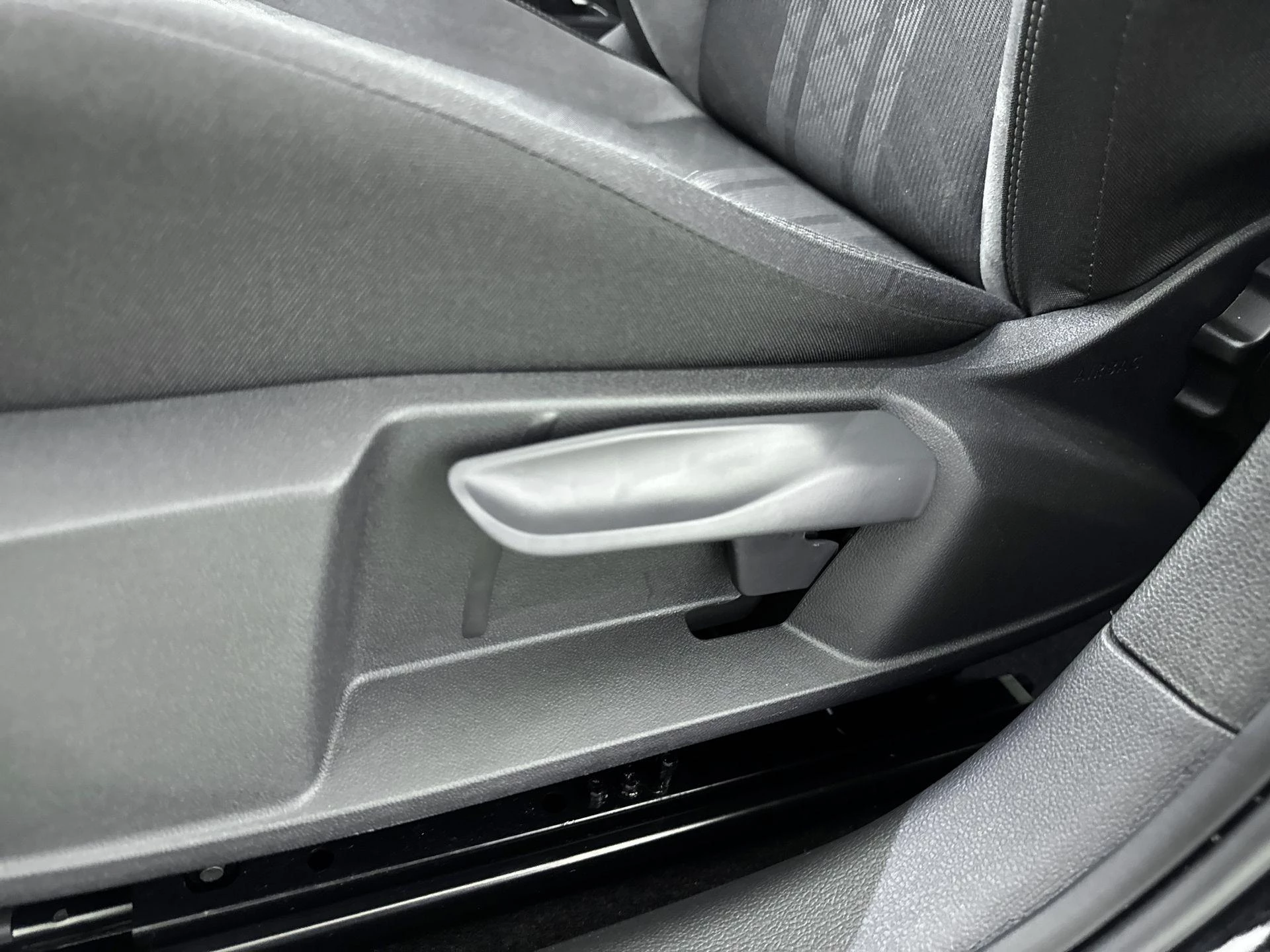 Volkswagen-Polo-image-17