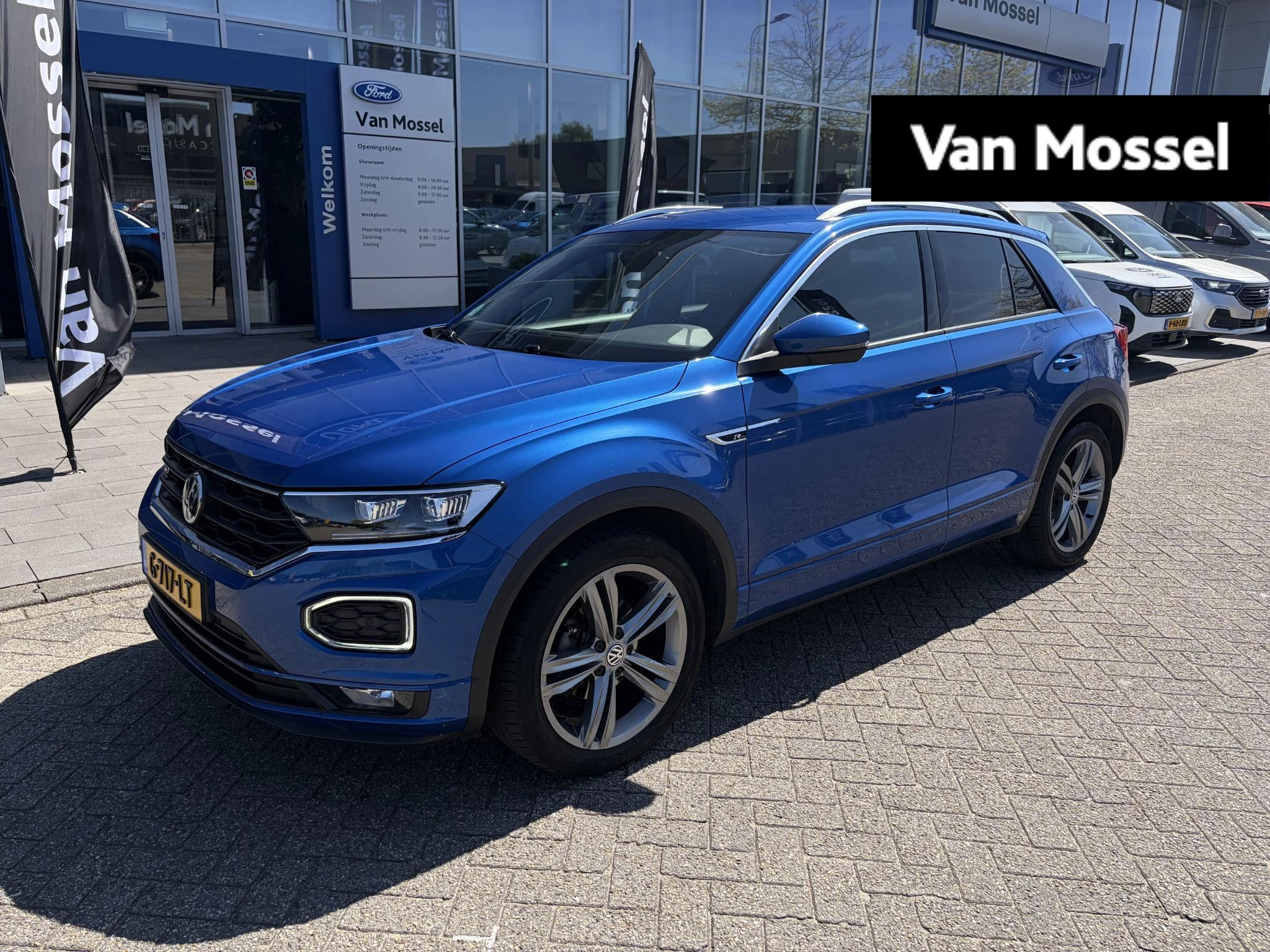 Volkswagen-T-Roc-image-0