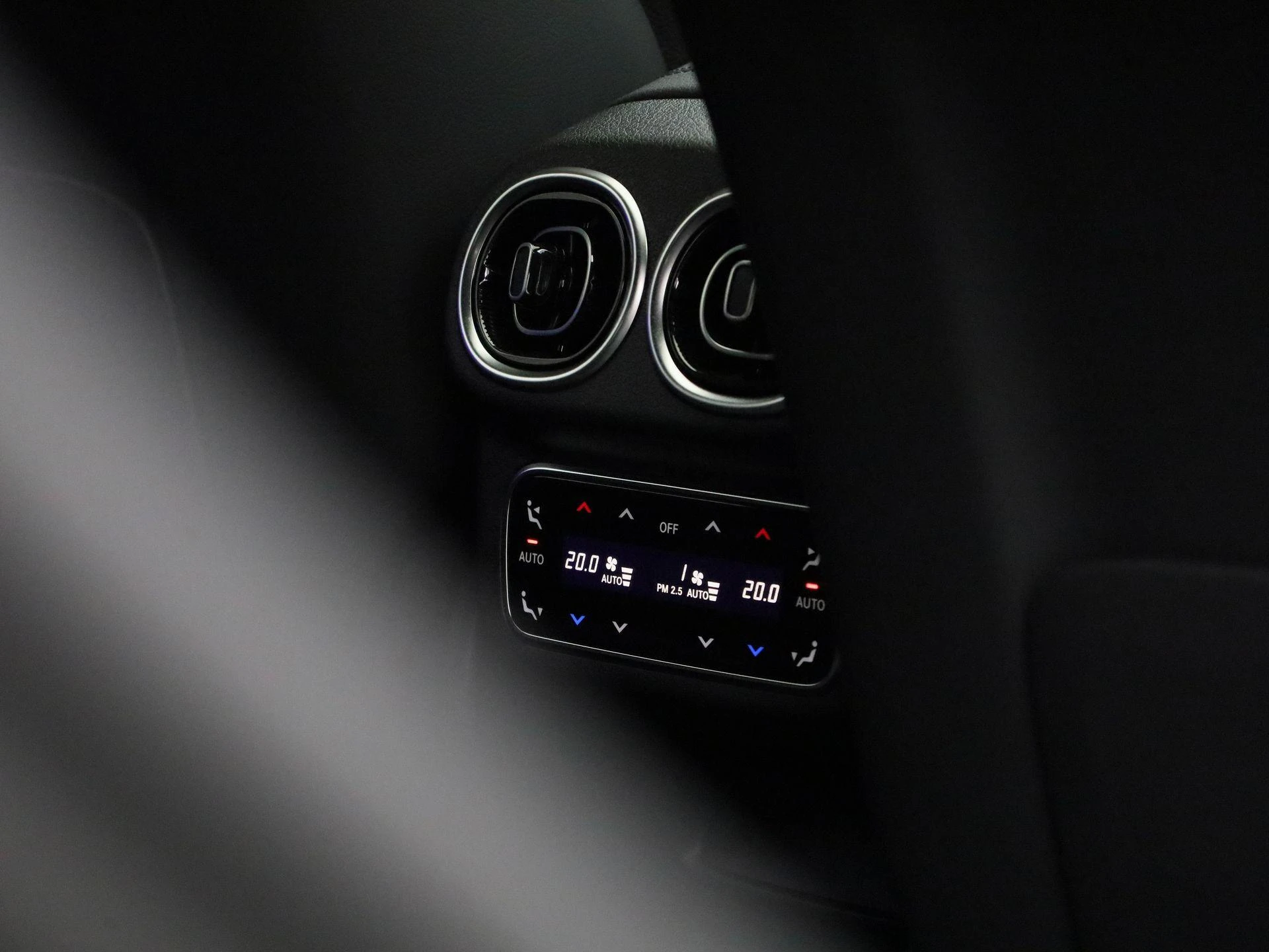 Mercedes-Benz GLC 220 d 4MATIC AMG Line Coupé + AIRMATIC + LEDER + PANO + BURMESTER + DIG. LIGHT