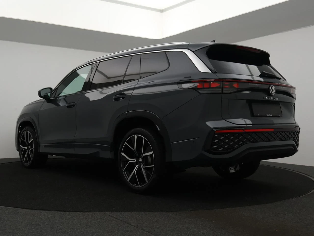 Volkswagen-Tayron-image-1