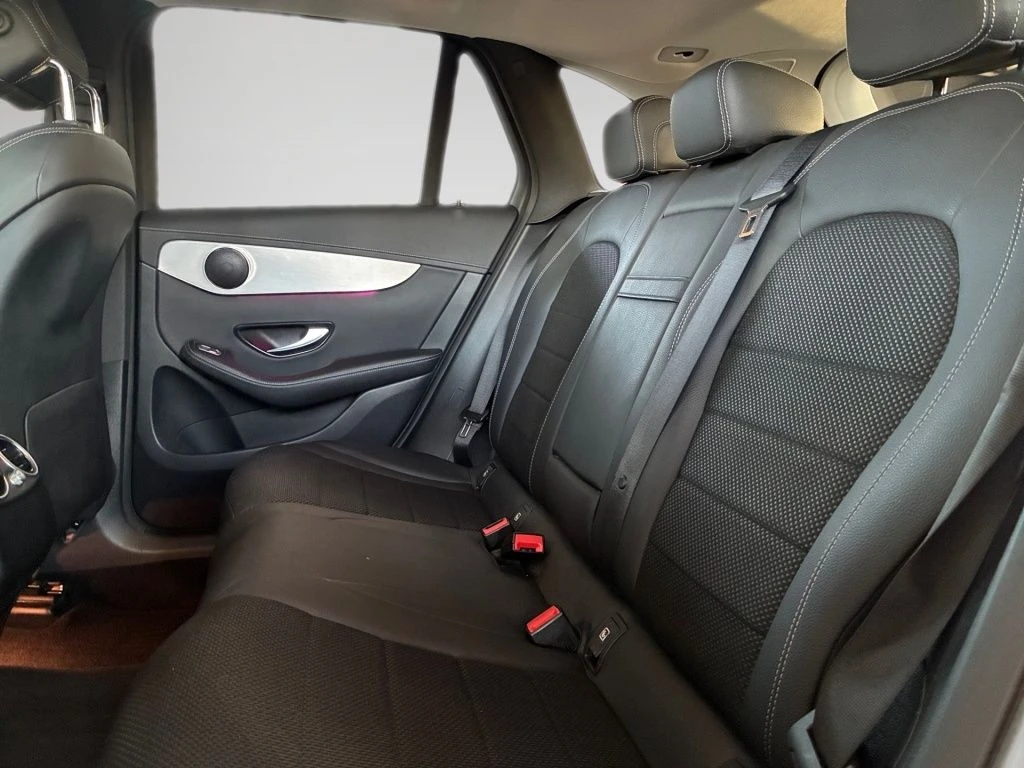 Mercedes-Benz-GLC 220 d-image-8