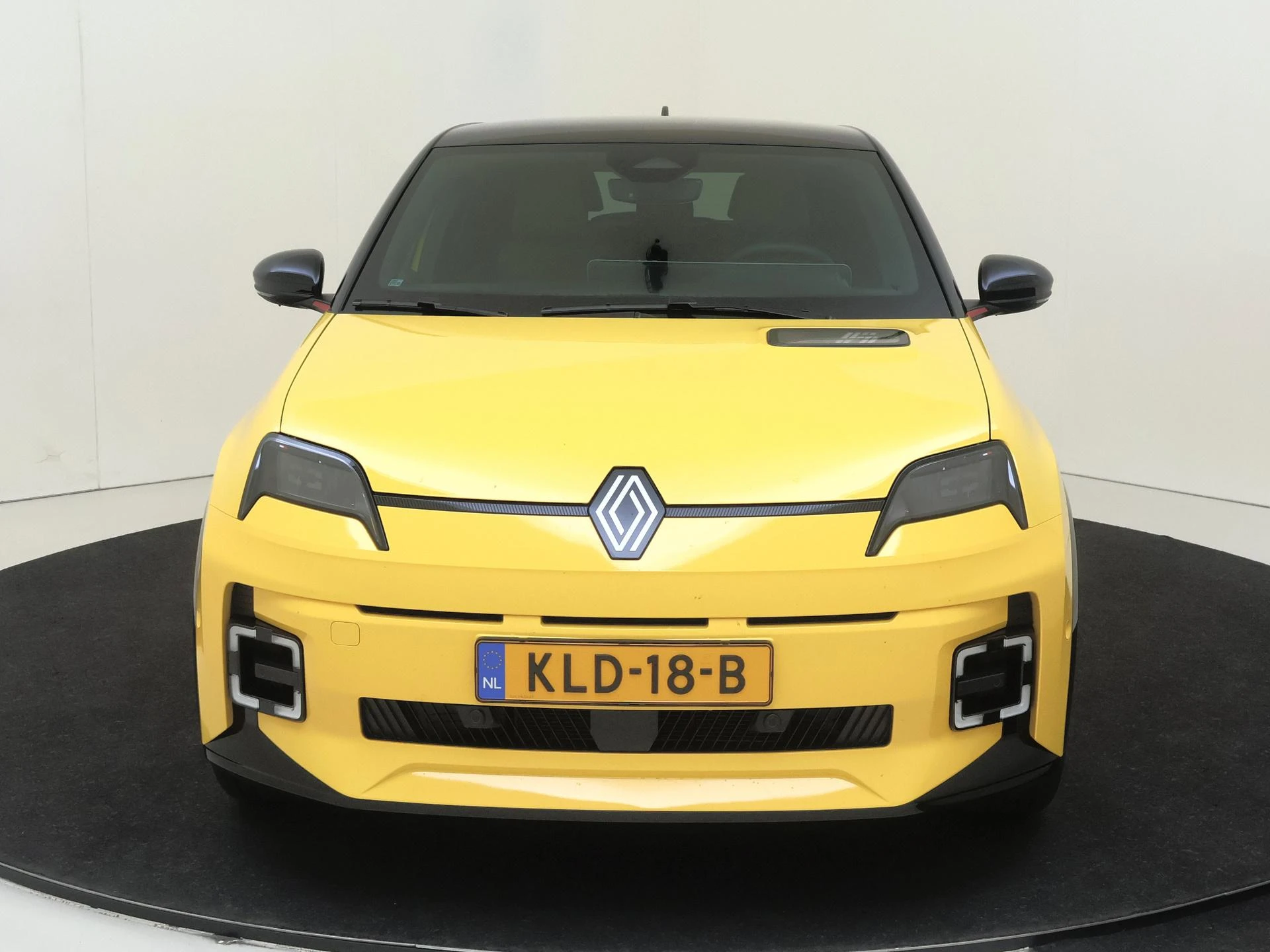 Renault 5 urban range iconic cinq 40 kWh