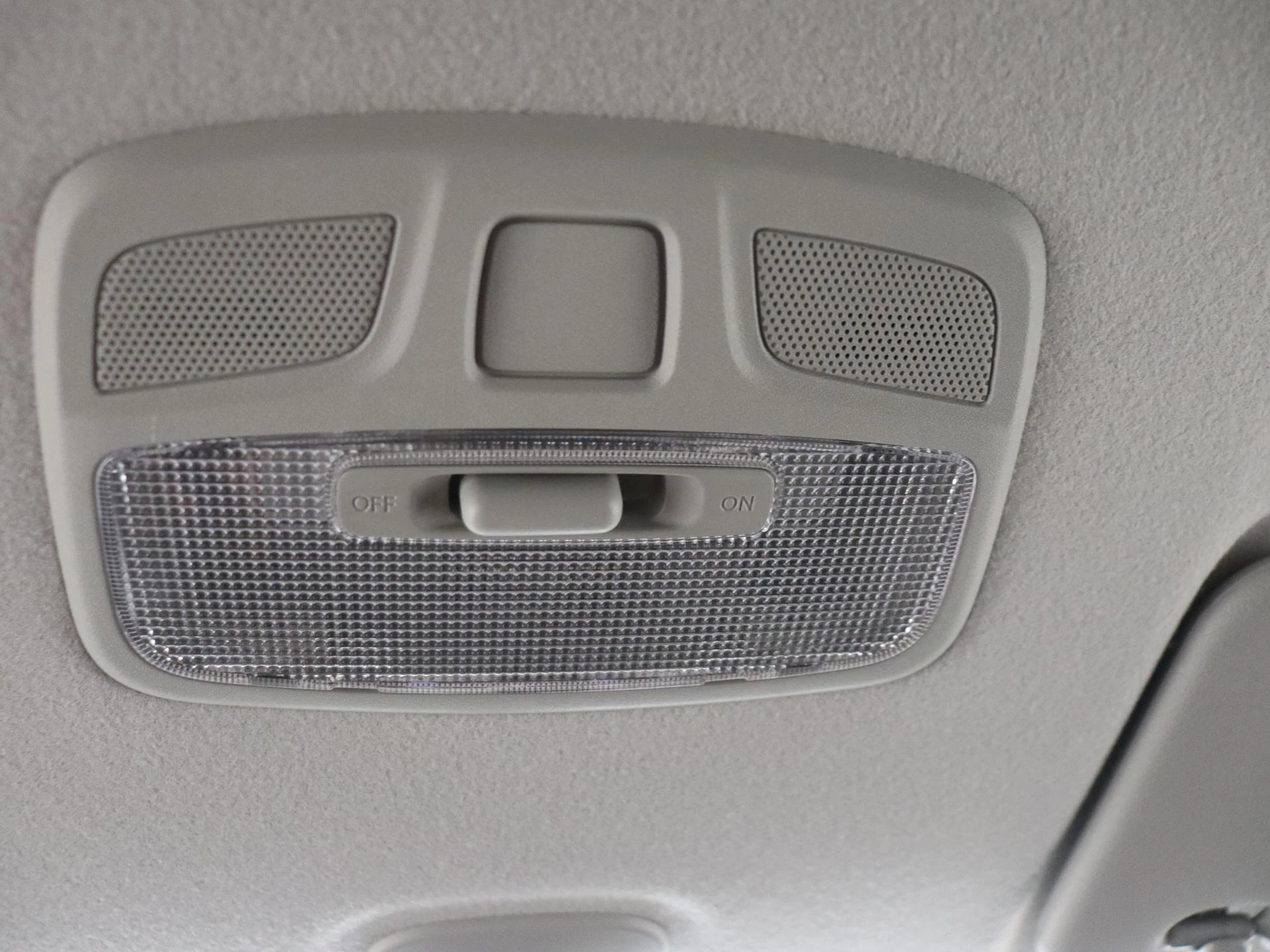 Suzuki-Ignis-image-18