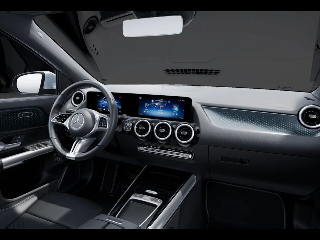 Mercedes-Benz-GLA 200-image-12