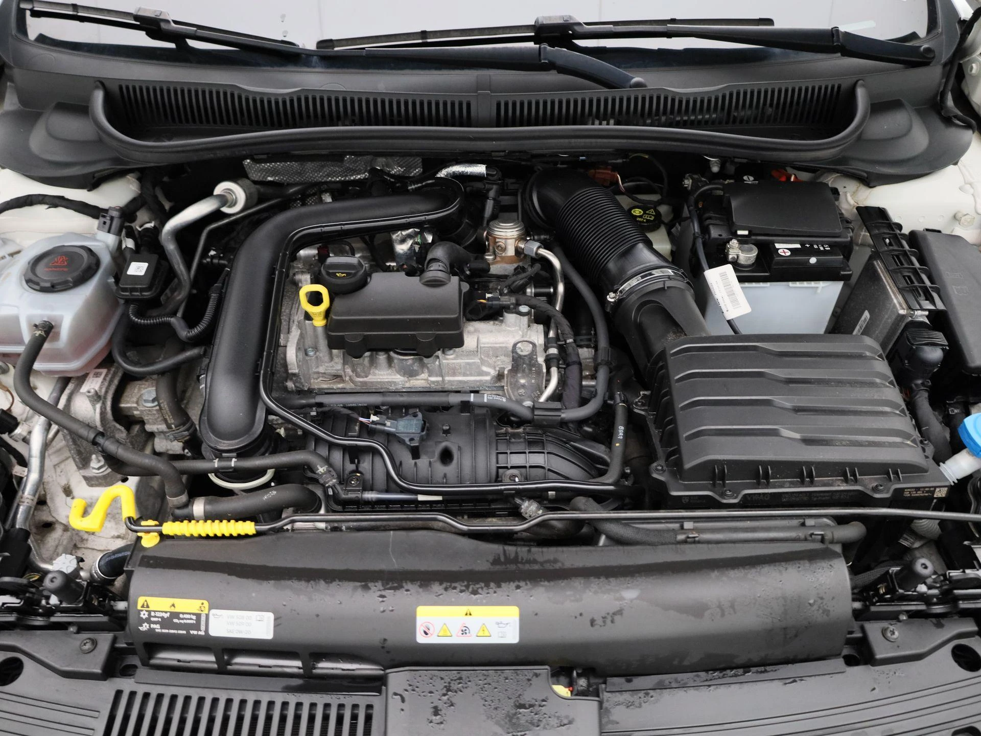 Volkswagen-Polo-image-33