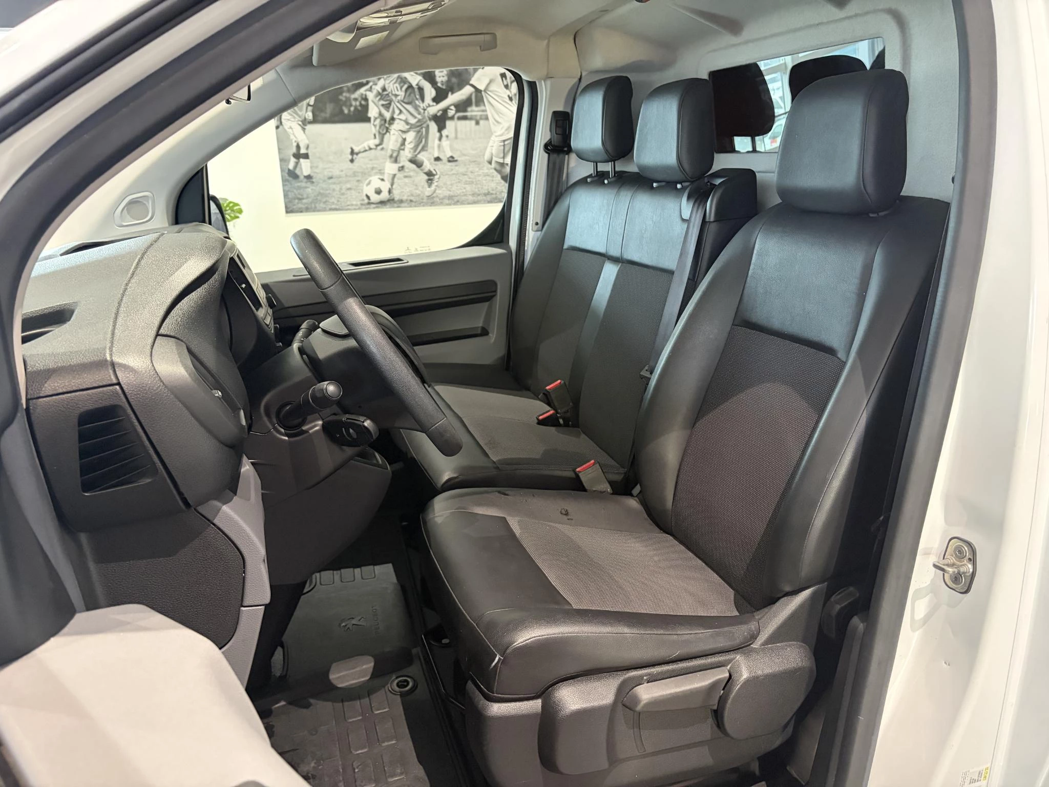 Peugeot-Expert-image-10