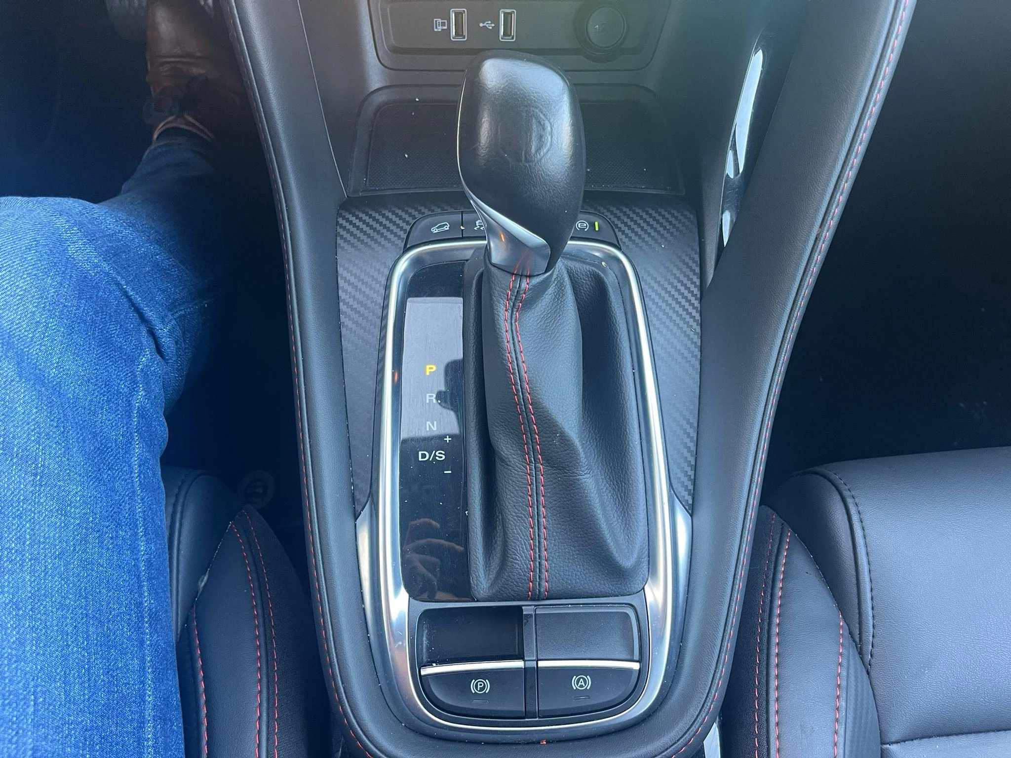 MG ZS ICE 1.0 AT LUXURY FWD