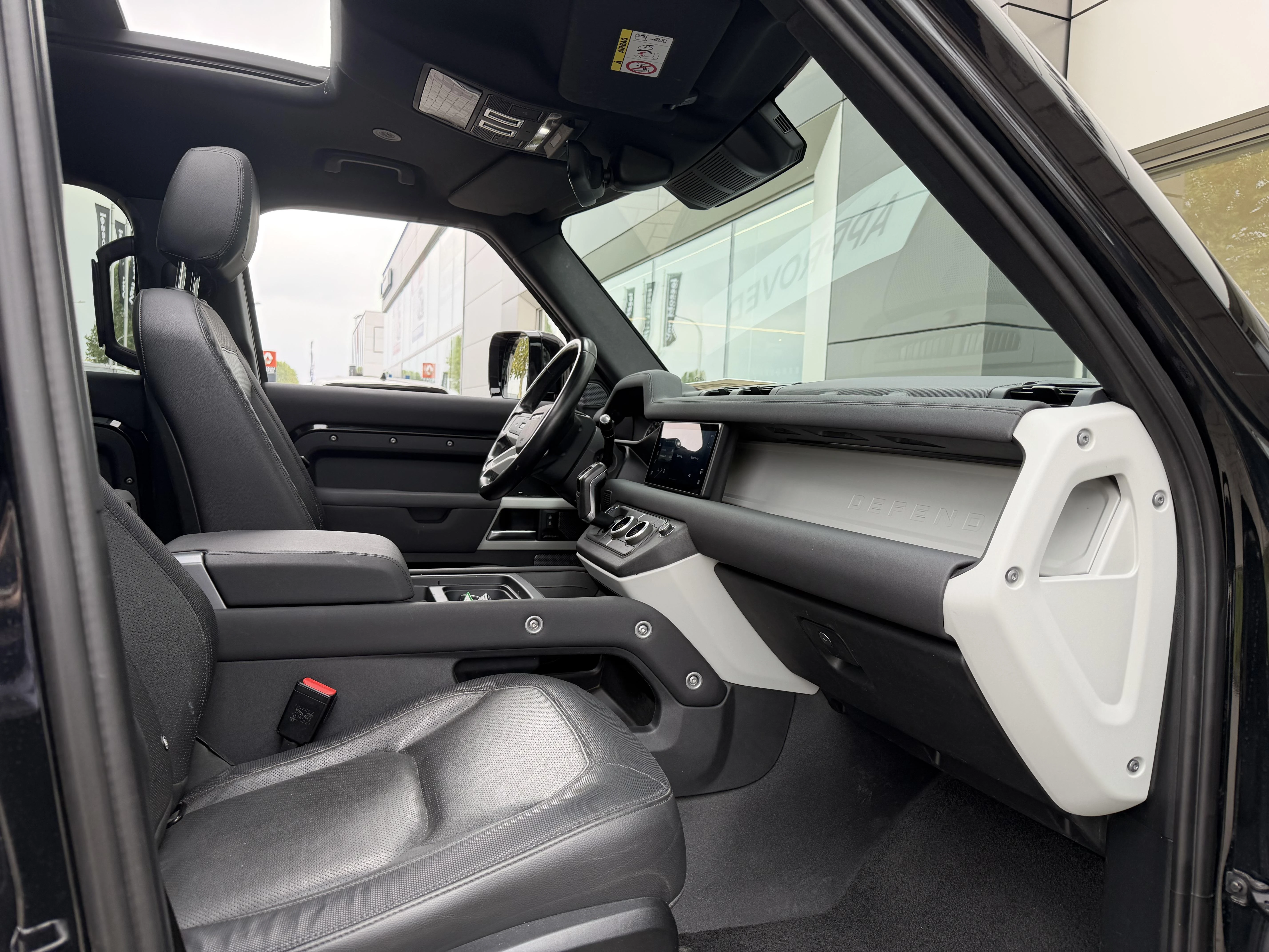 Land Rover-Defender-image-26