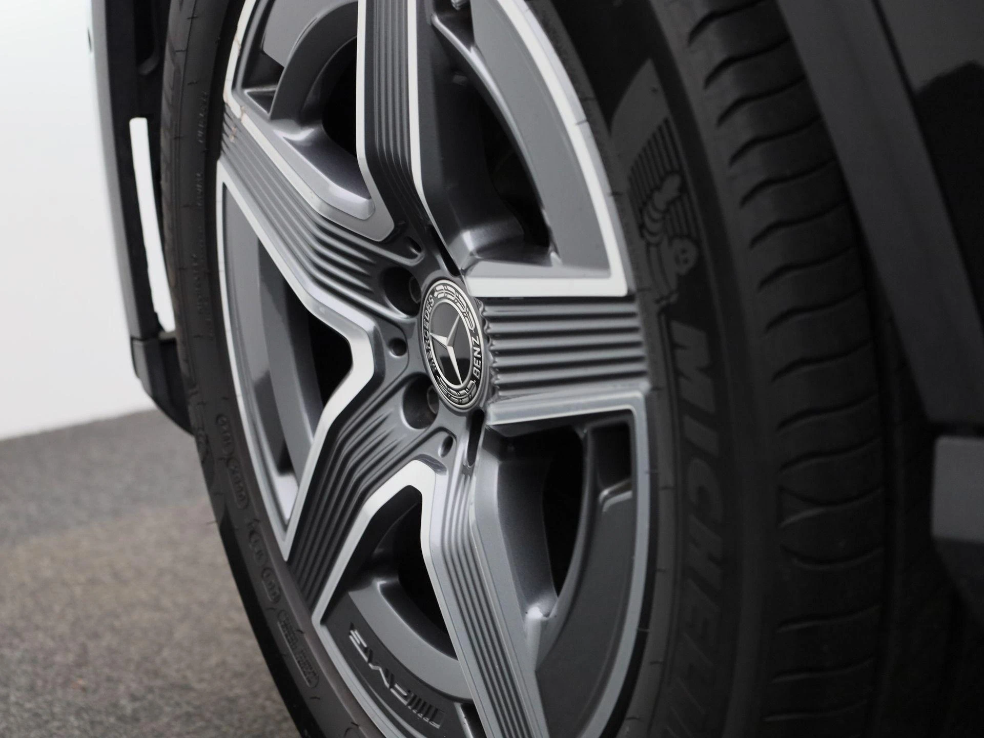 Mercedes-Benz-GLC-image-47