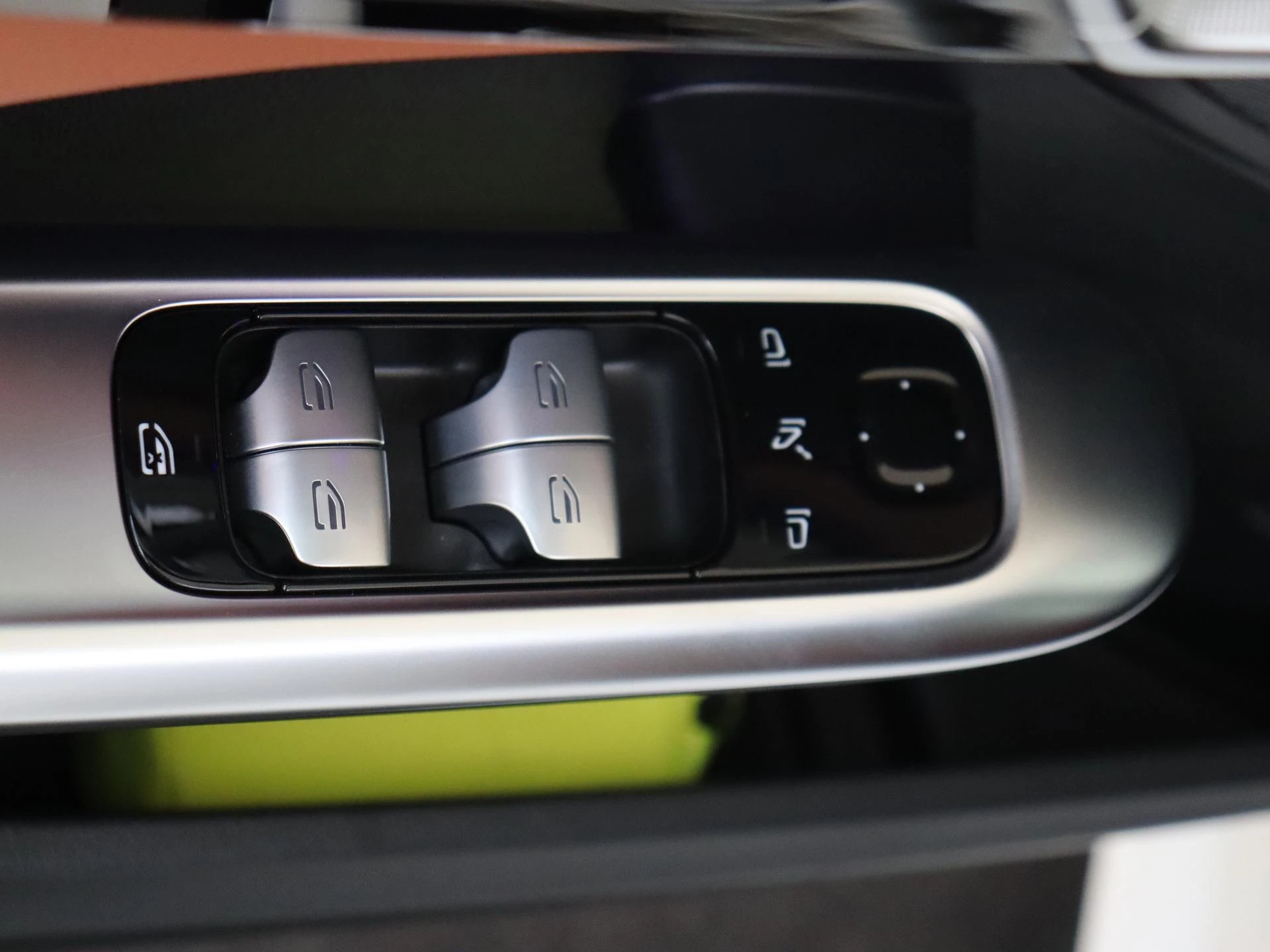 Mercedes-Benz-C-Klasse-image-29