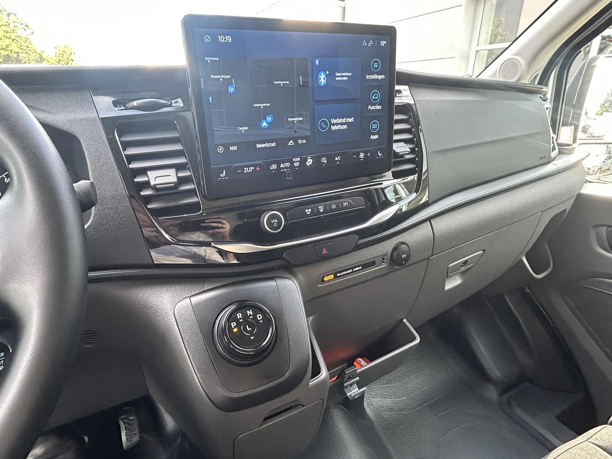 Ford-E-Transit-image-18