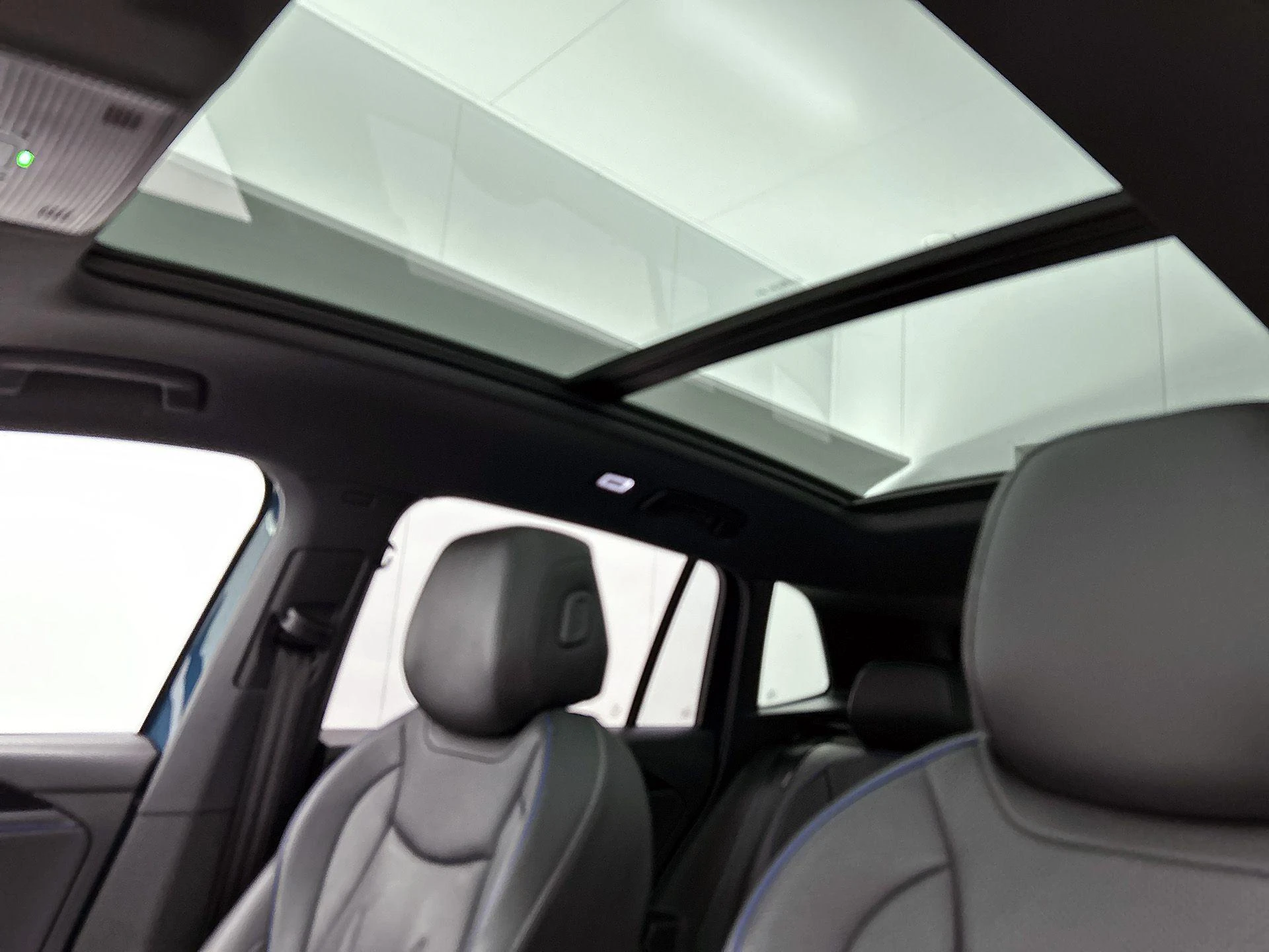 Volkswagen-Tiguan-image-38