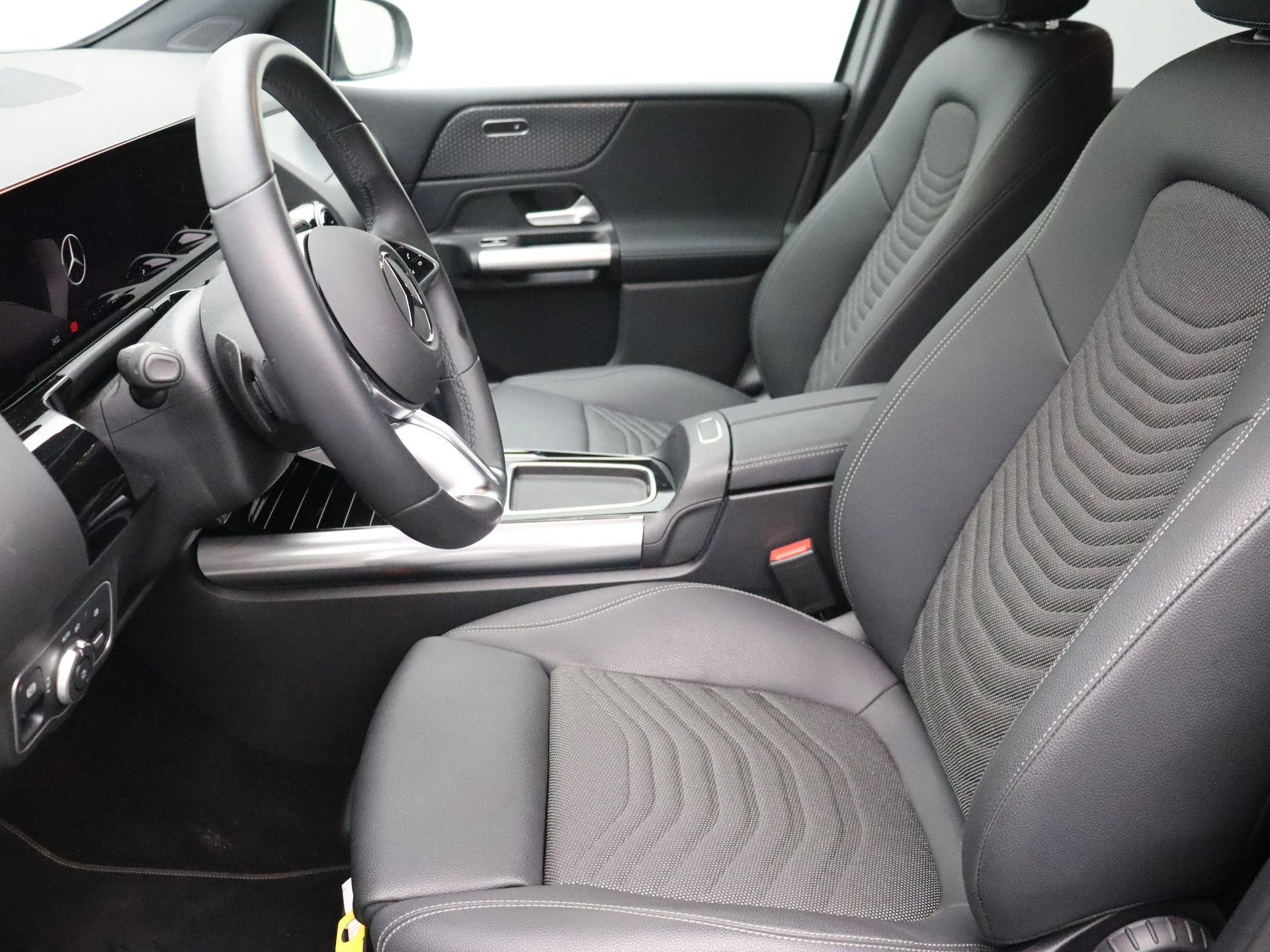 Mercedes-Benz B-Klasse 180 d Business Line + CARPLAY + CAMERA + SENSOREN +