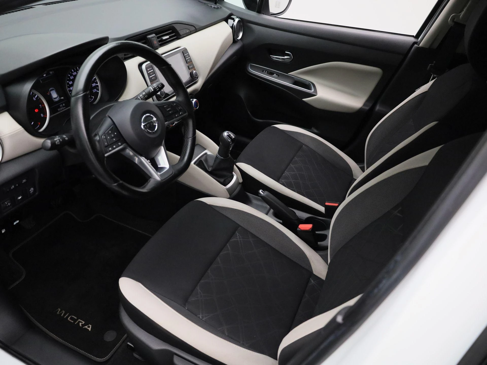 Nissan-Micra-image-15