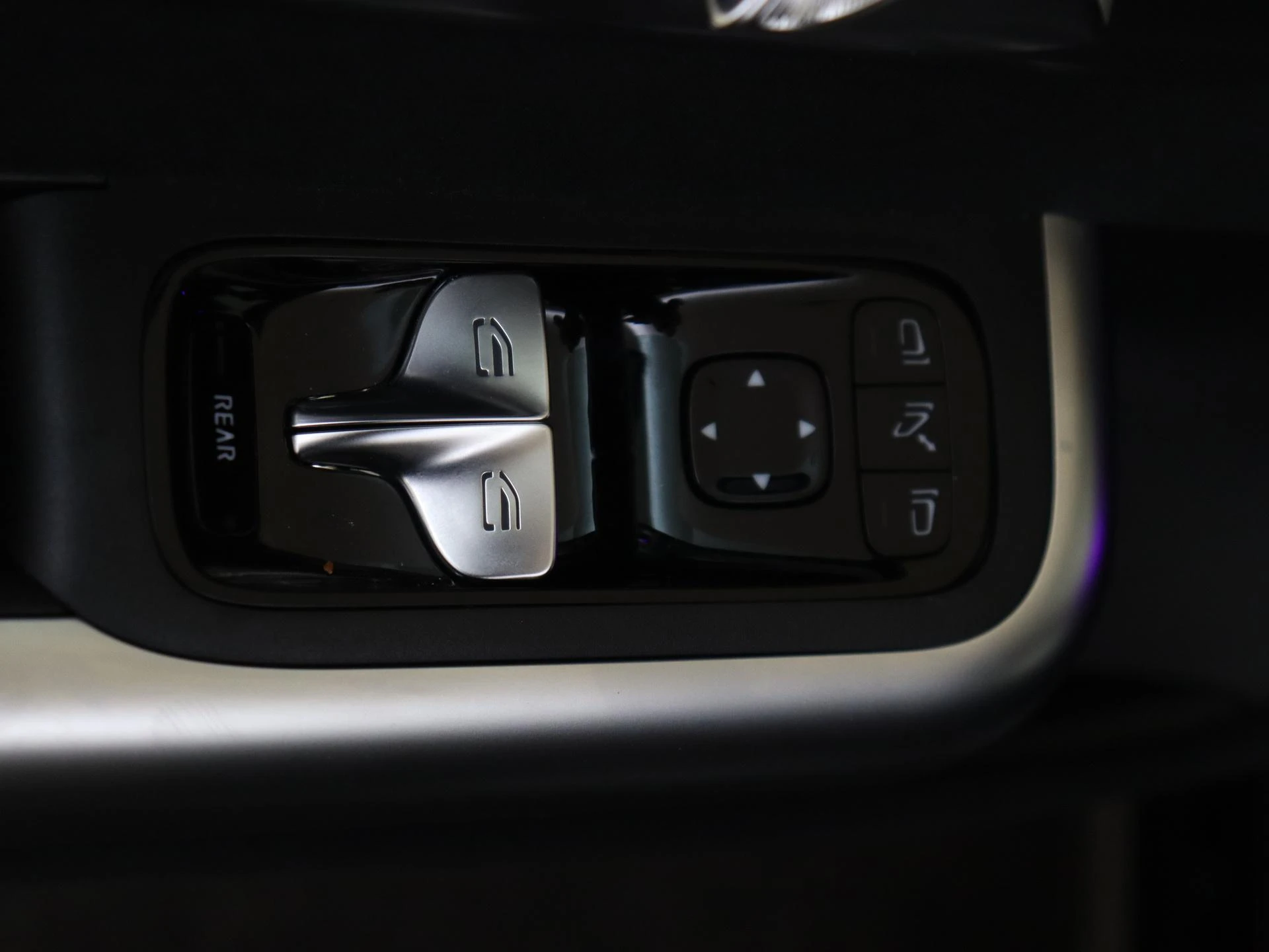 Mercedes-Benz-CLA-image-23