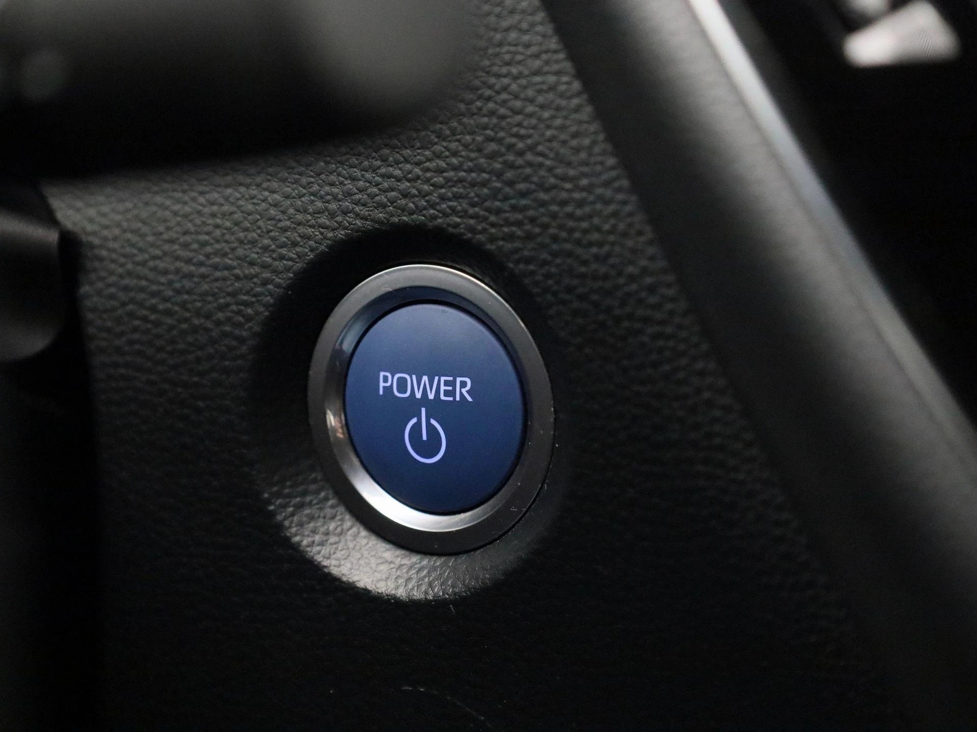 Toyota-Corolla Touring Sports-image-21