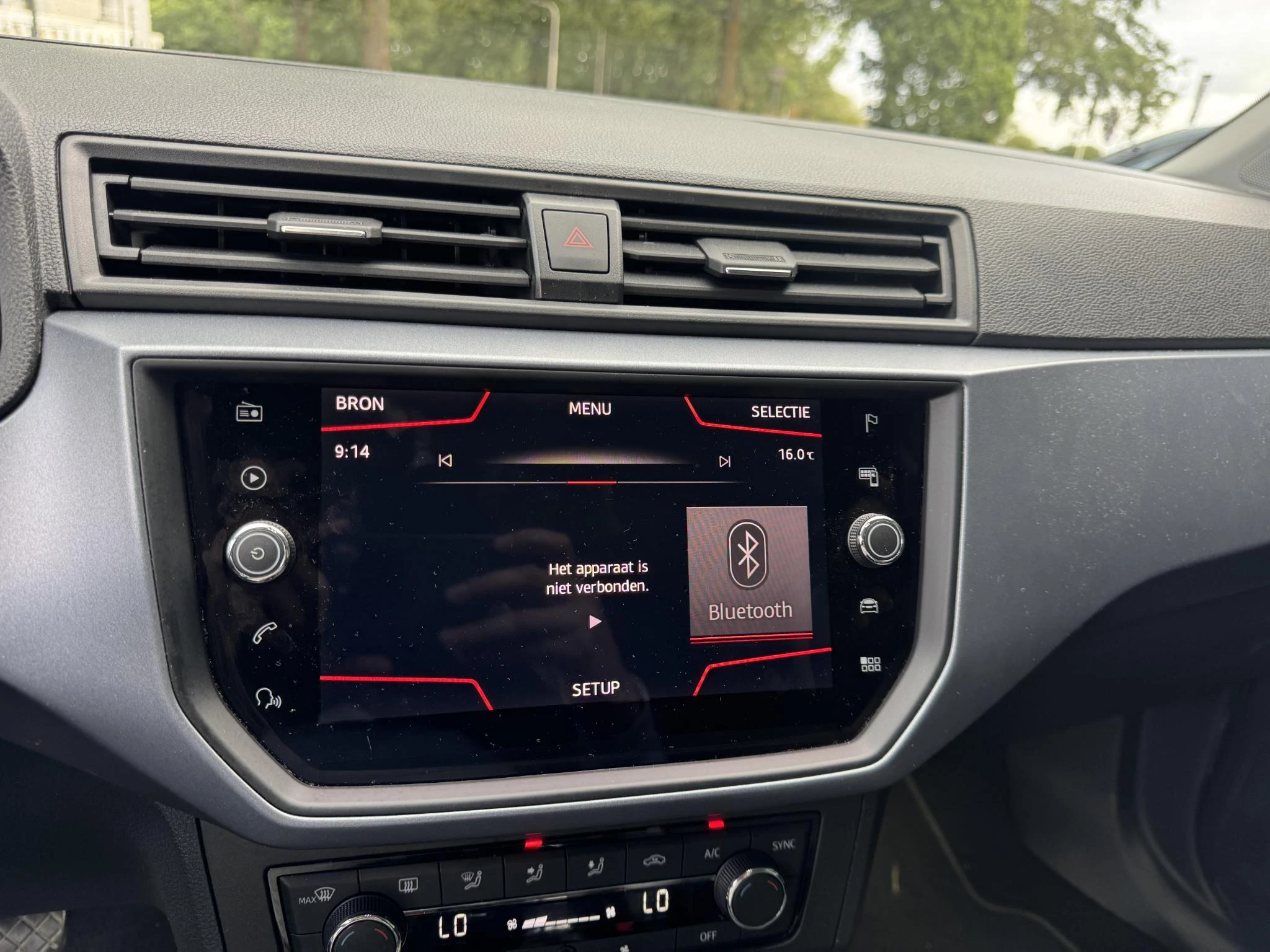 SEAT-Arona-image-8