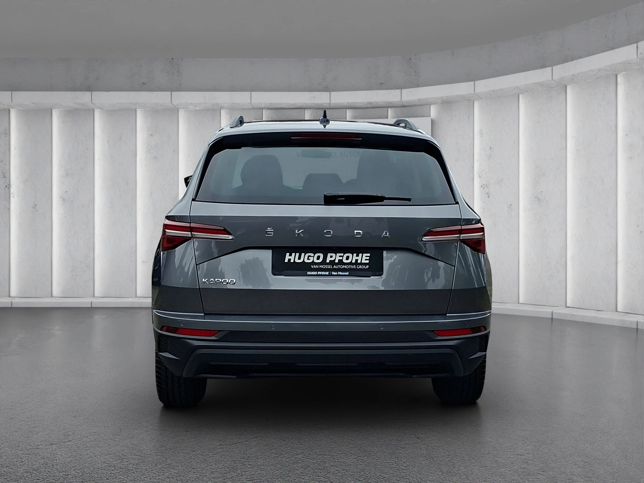 Škoda Karoq Tour 1.5 TSI ACT Aut. | LED | AHK | ACC | RFK | SHZ | LMF | Navi