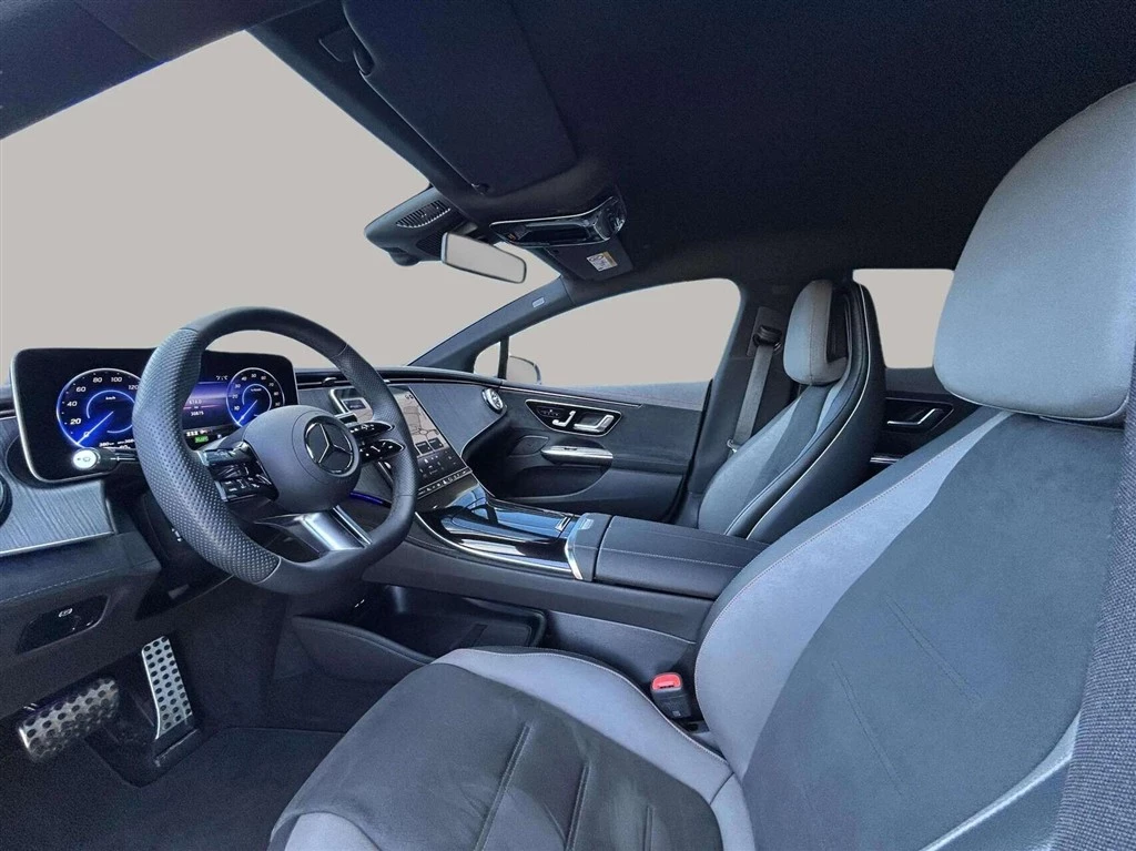 Mercedes-Benz-EQE-image-9