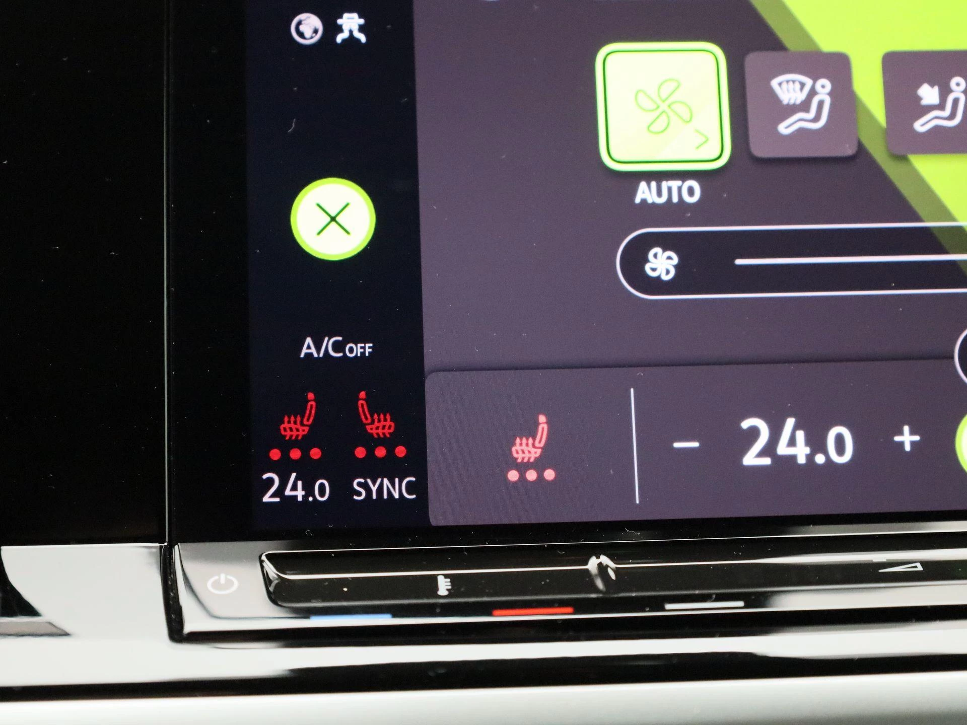 Volkswagen-Multivan-image-18