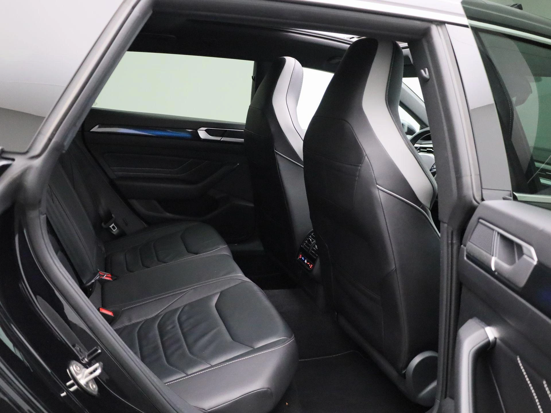 Volkswagen-Arteon-image-52