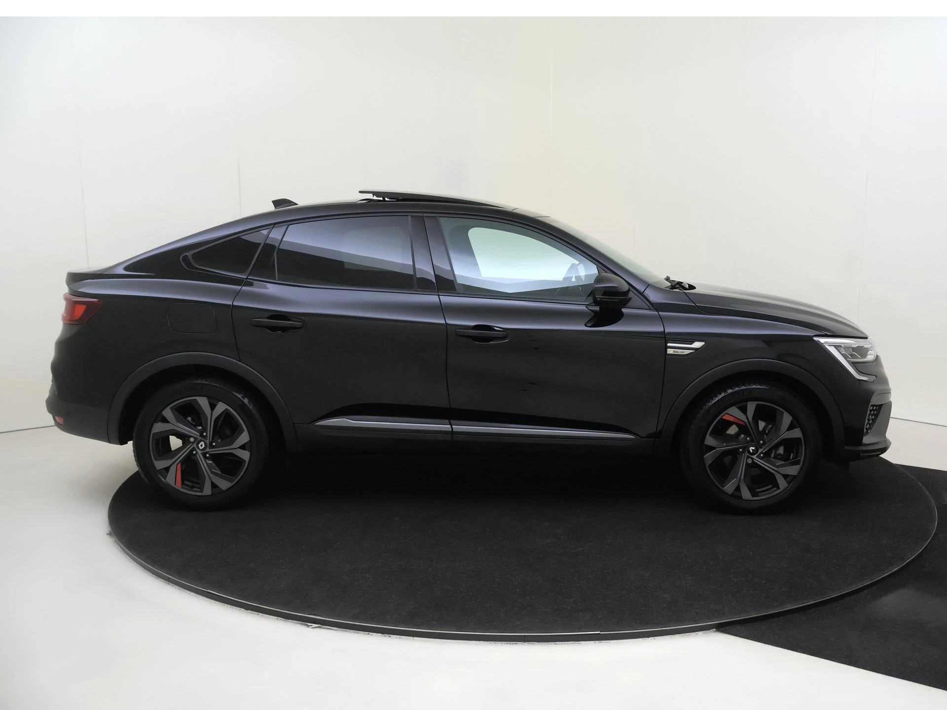 Renault-Arkana-image-9