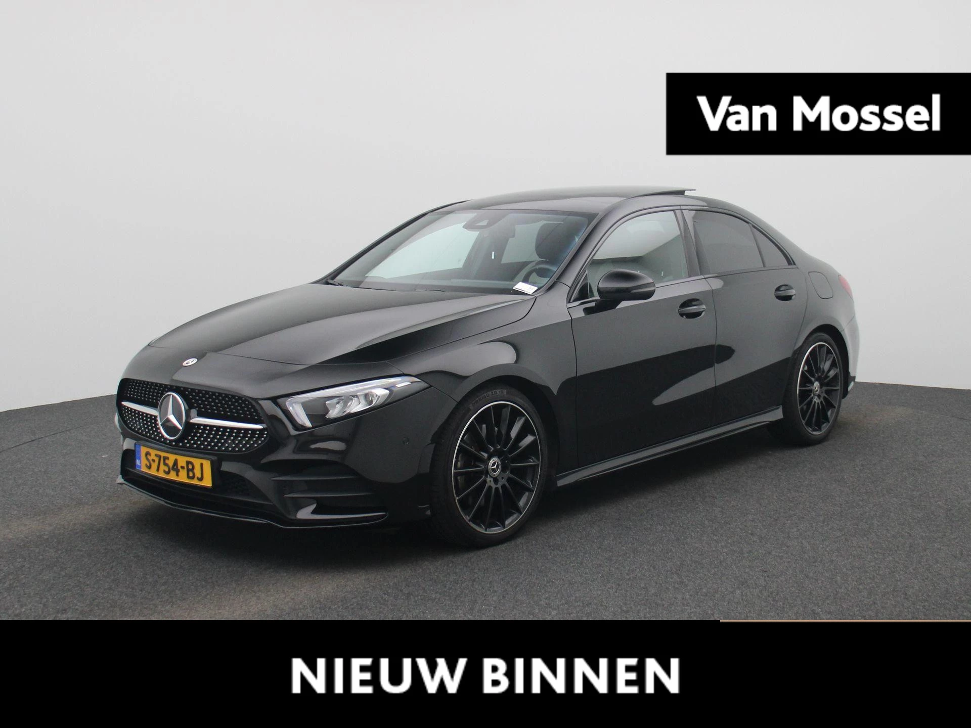 Mercedes-Benz-A-Klasse-image-0