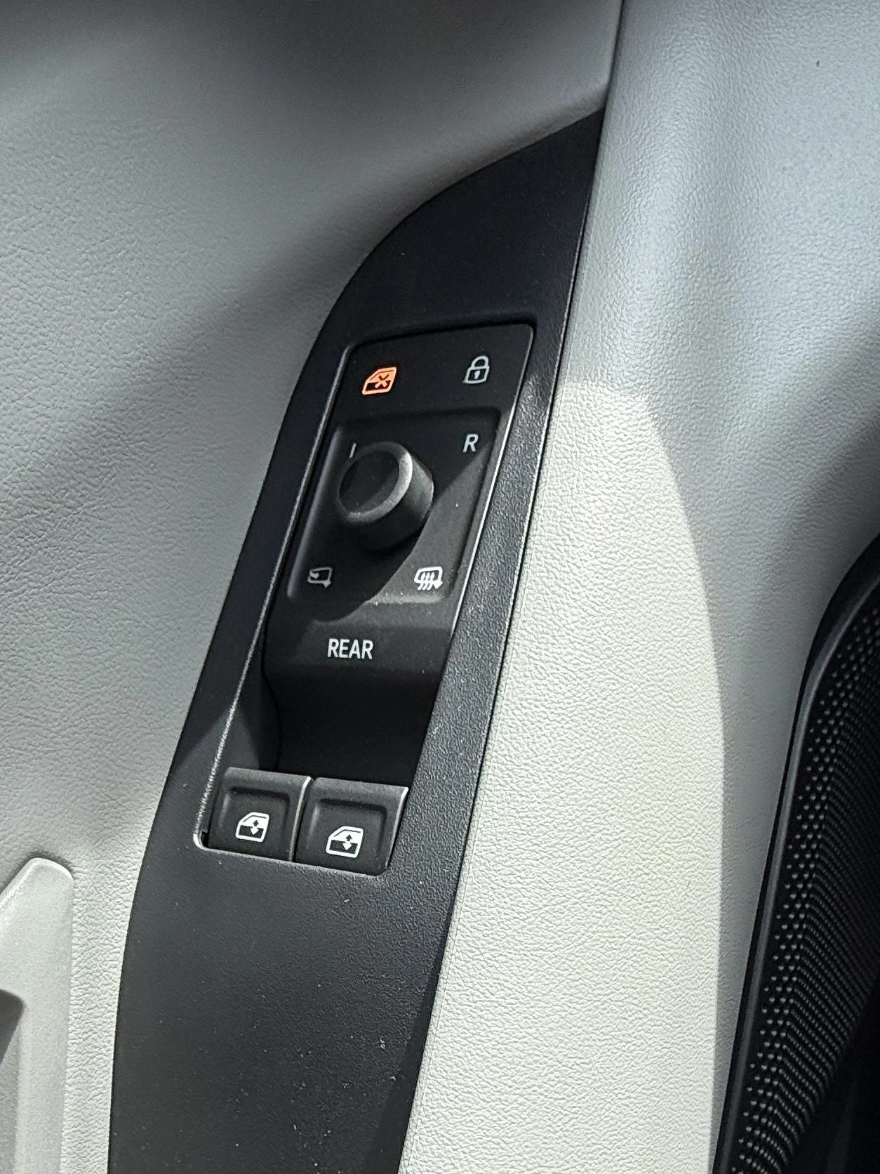 Ford-Explorer-image-14