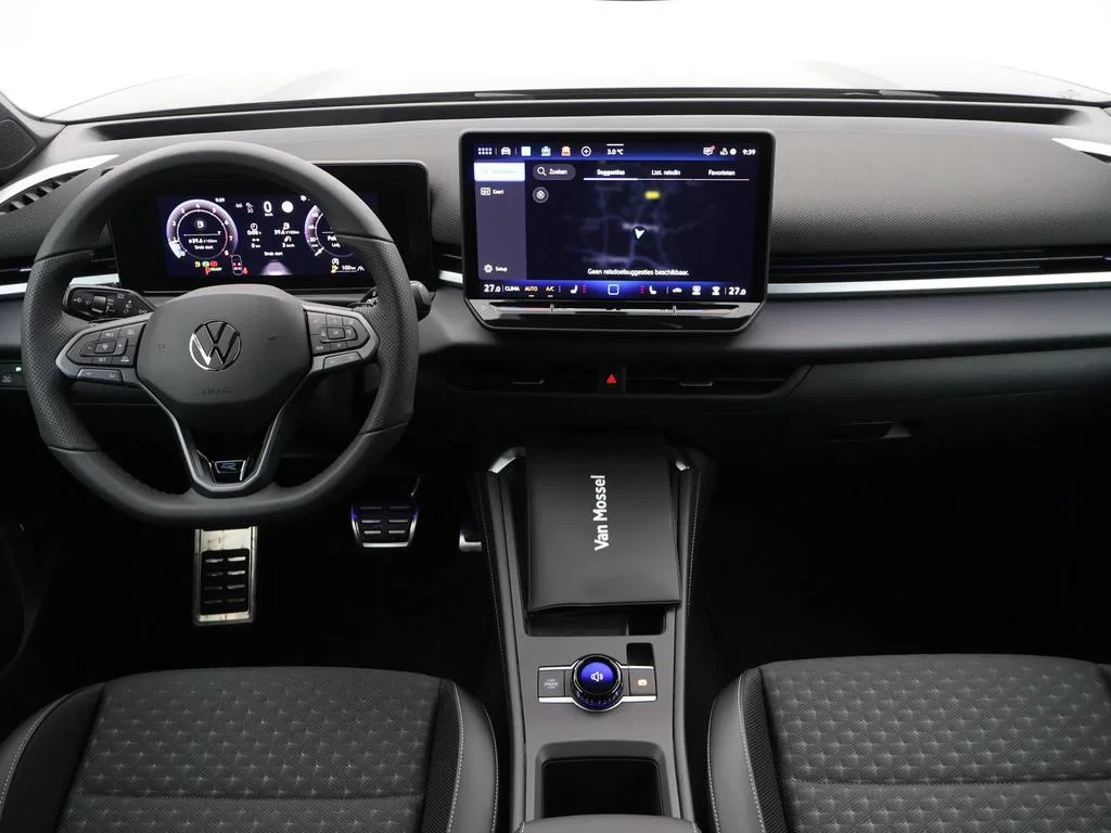 Volkswagen-T-Roc-image-9
