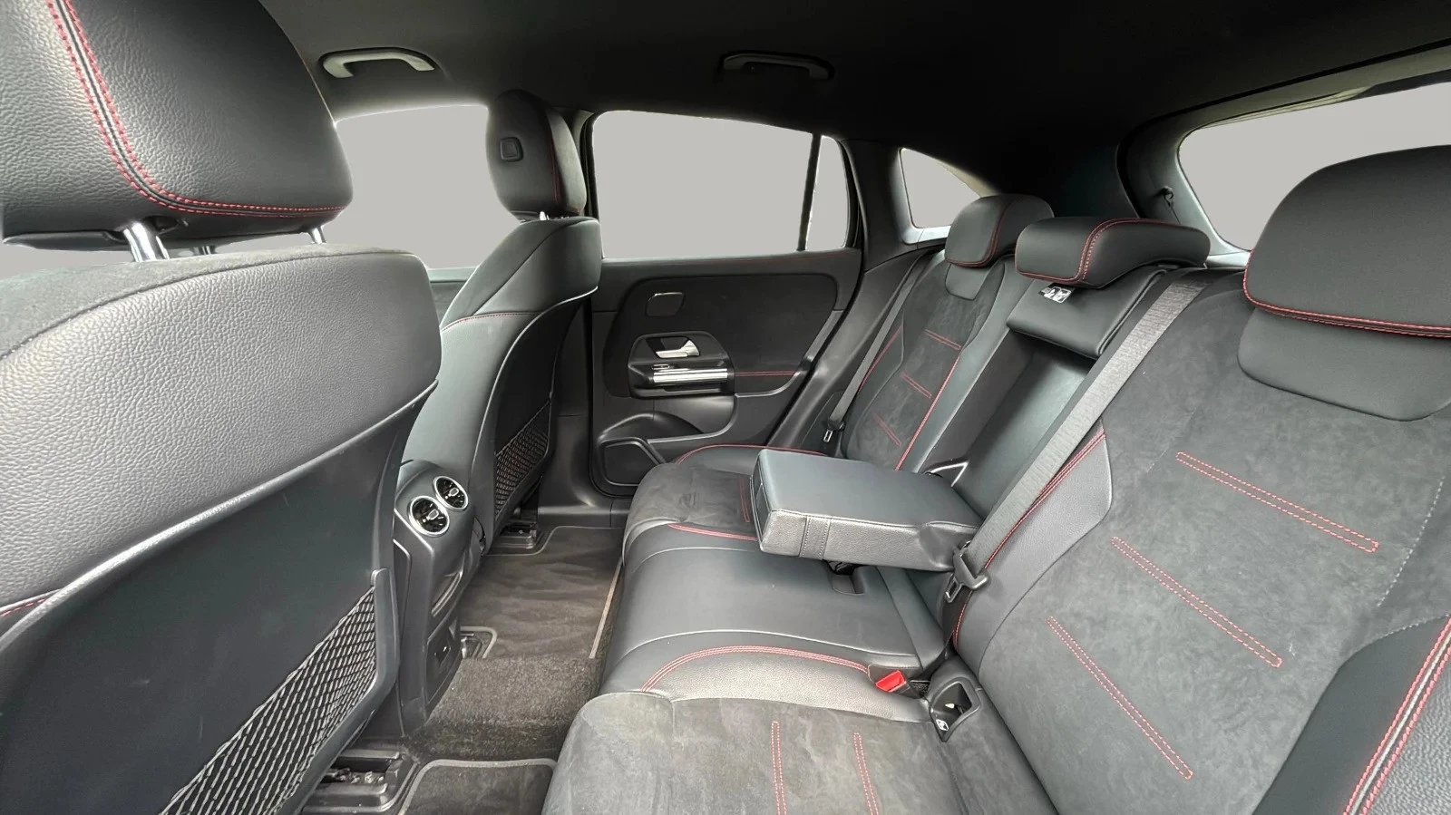 Mercedes-Benz-EQA-image-13