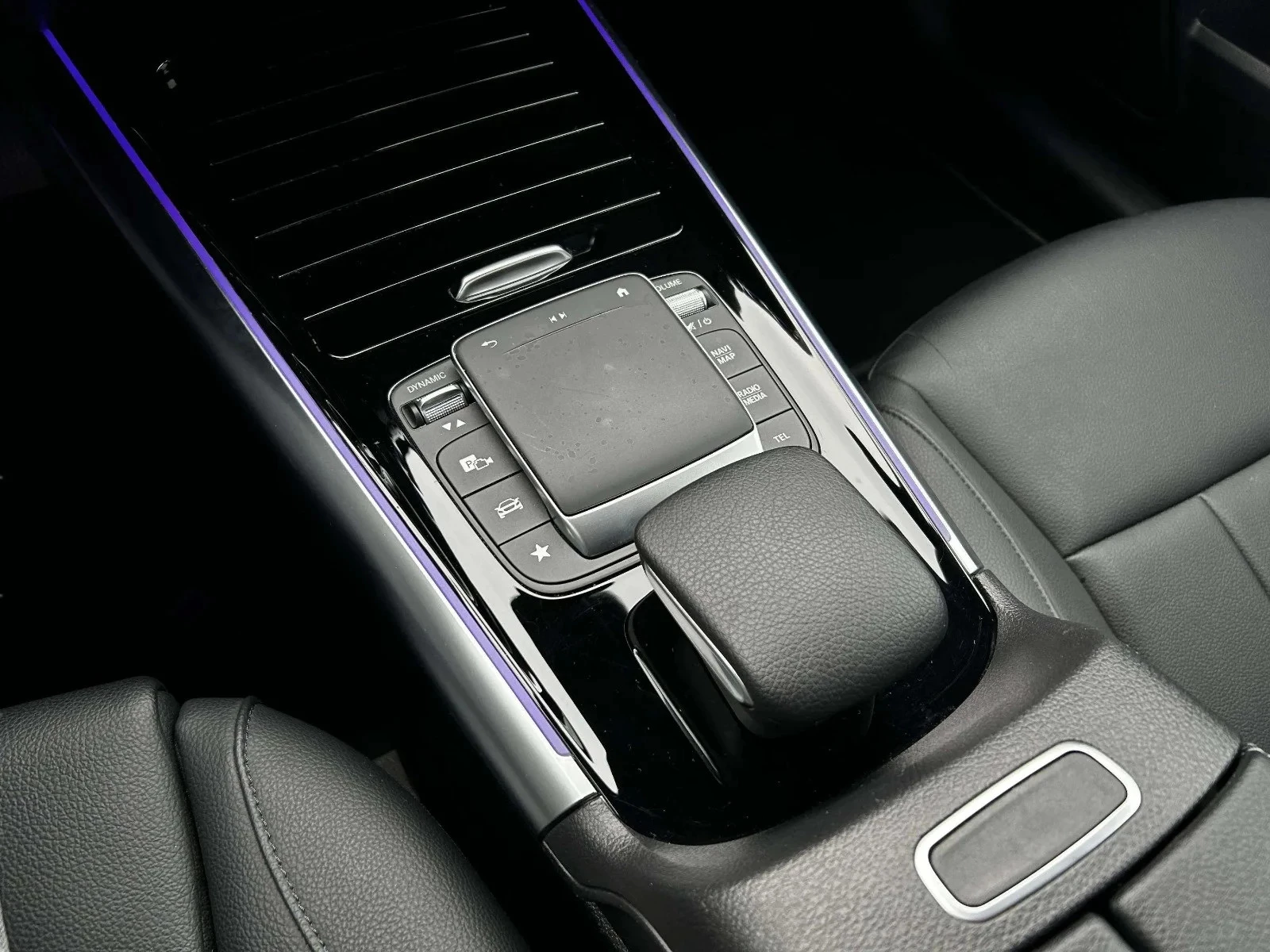 Mercedes-Benz-EQA-image-11