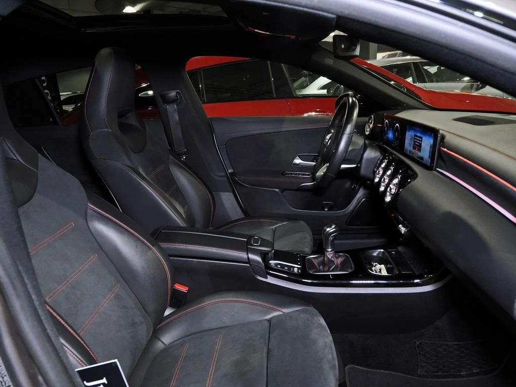 Mercedes-Benz-CLA 200-image-12