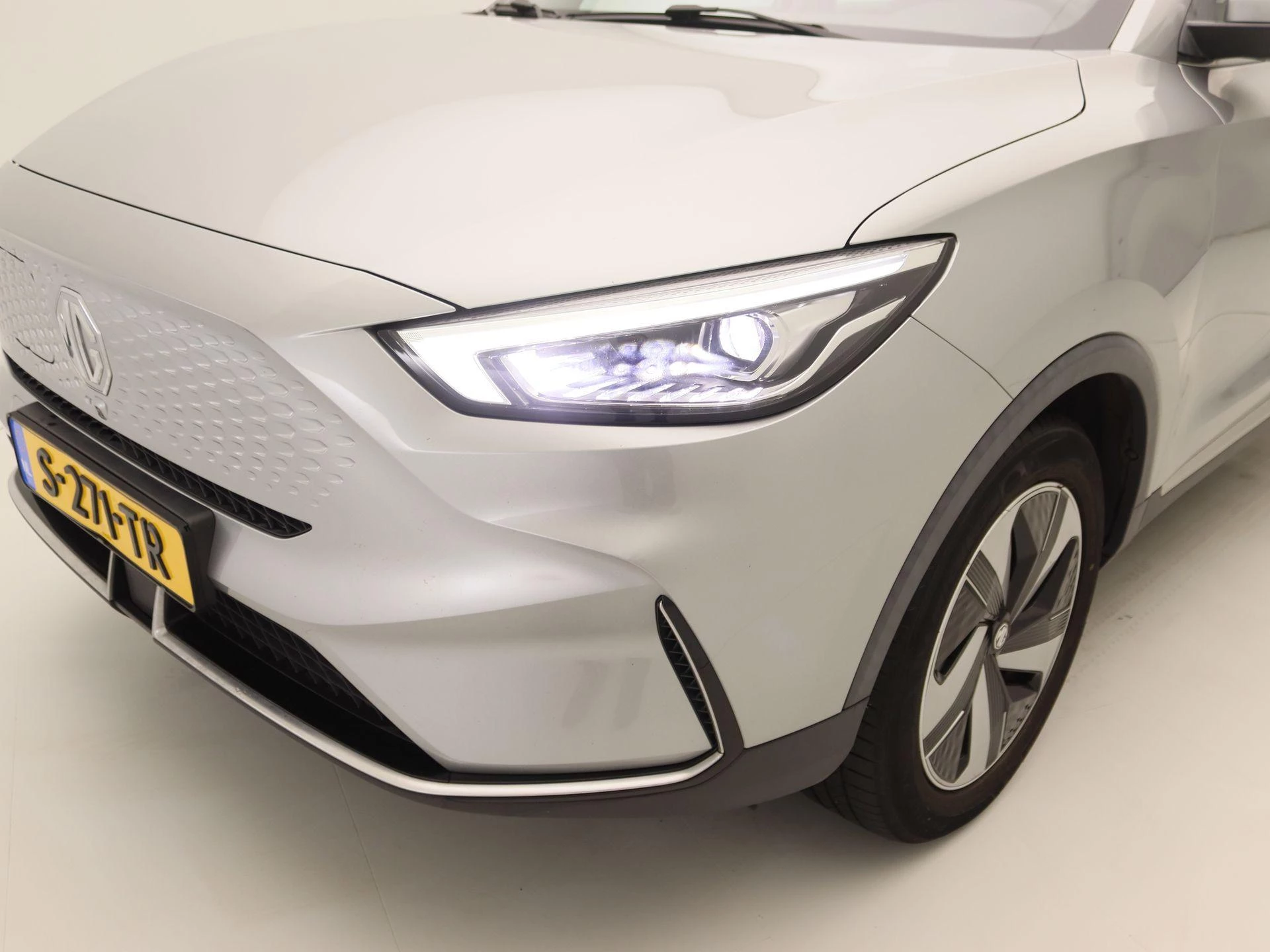 MG ZS EV Standard Range Luxury 50 kWh