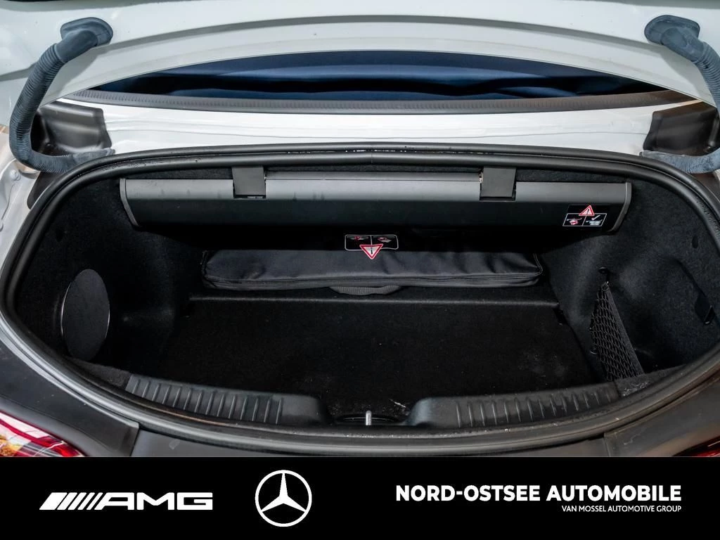 Mercedes-Benz-SL-image-12