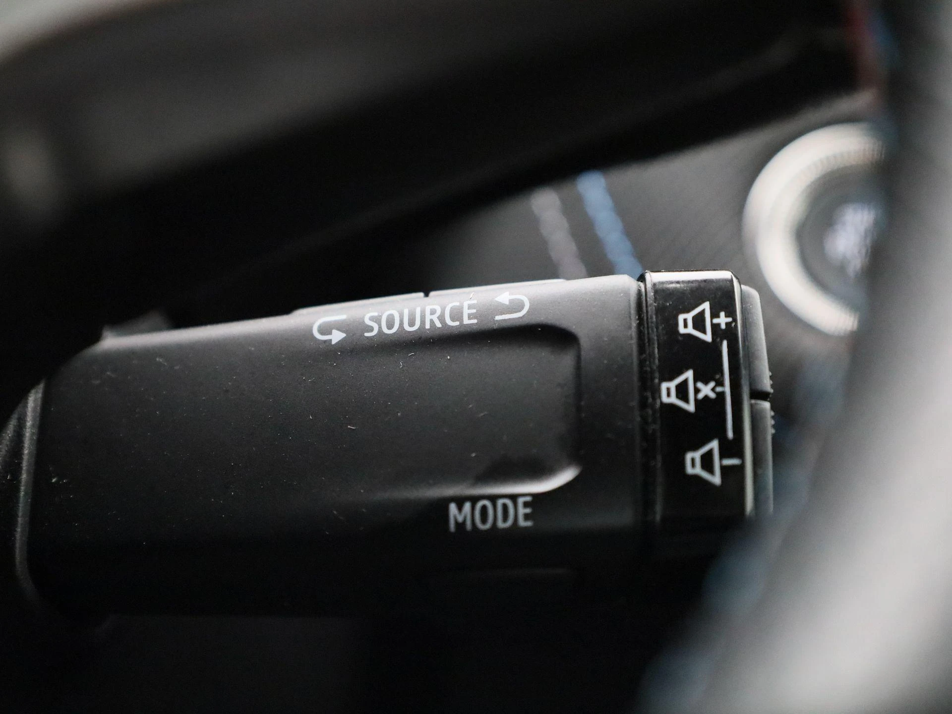 Renault-Captur-image-27