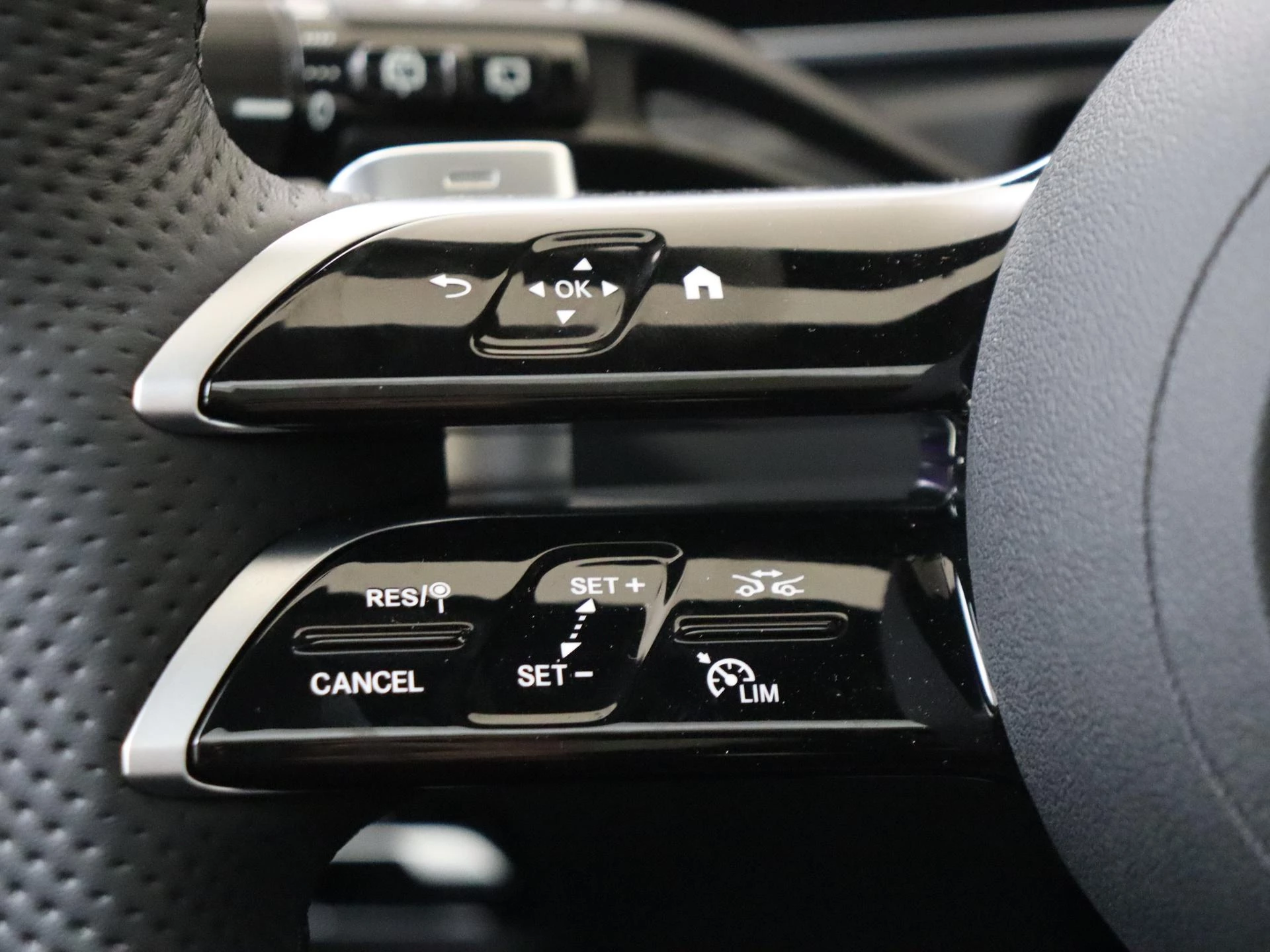 Mercedes-Benz-C-Klasse-image-15