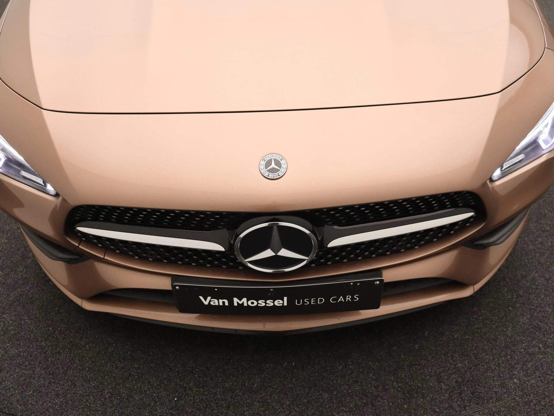 Mercedes-Benz CLA 200 d Shooting Brake + AMG LINE + PANO DAK + TREKHAAK +