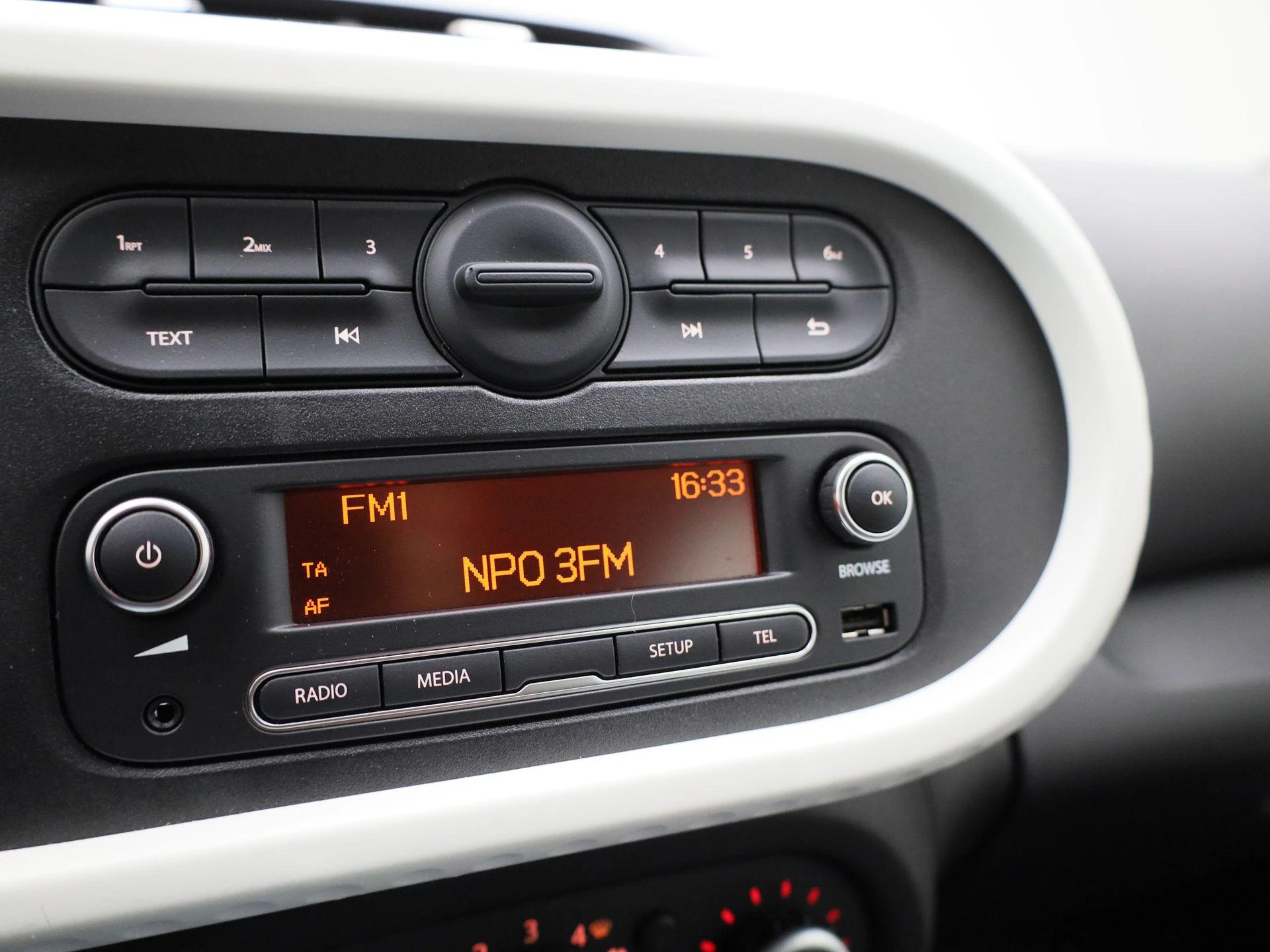 Renault-Twingo-image-14