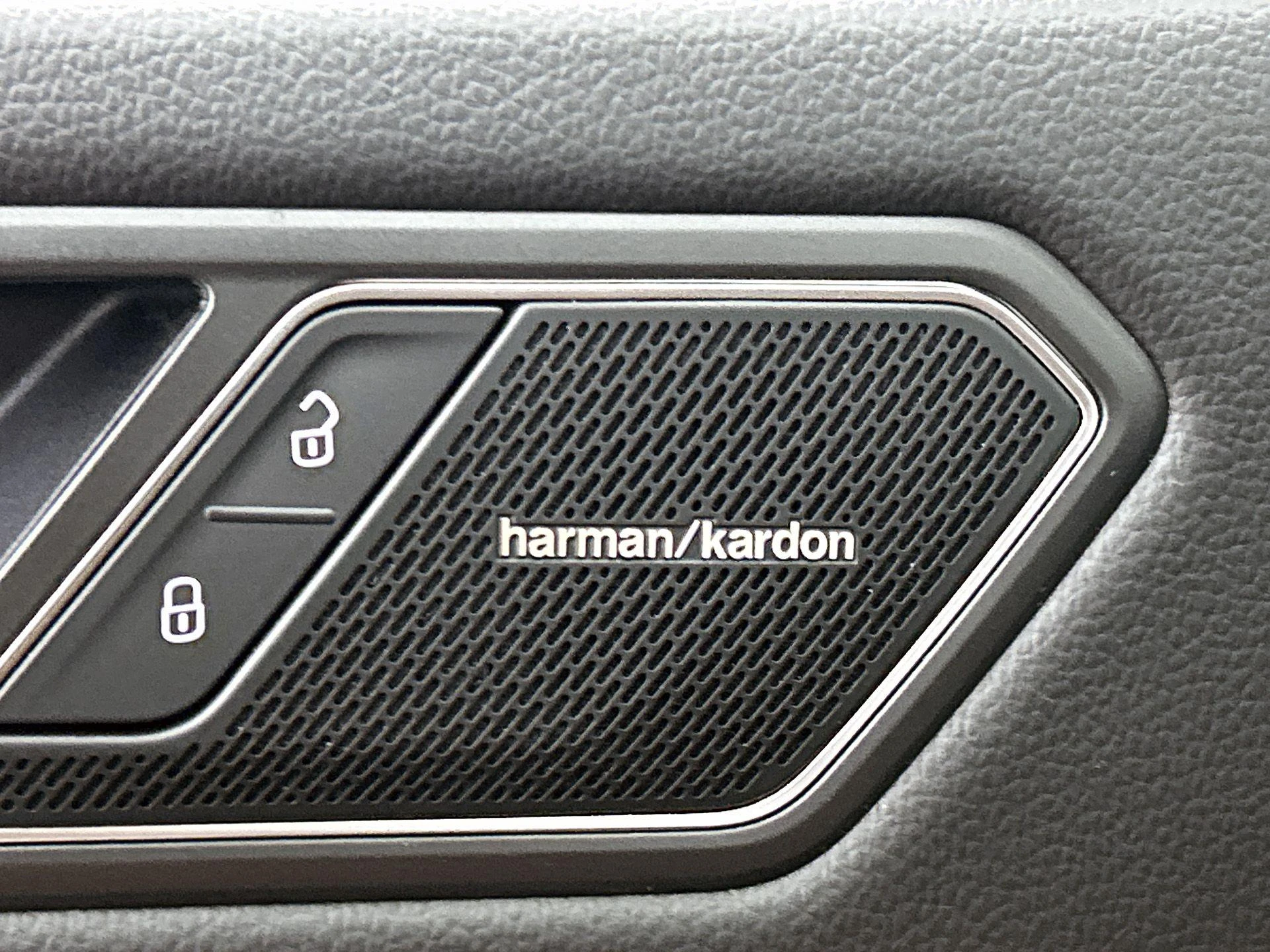 Volkswagen-Tiguan Allspace-image-16
