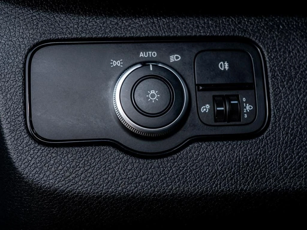 Mercedes-Benz-Sprinter 317-image-13