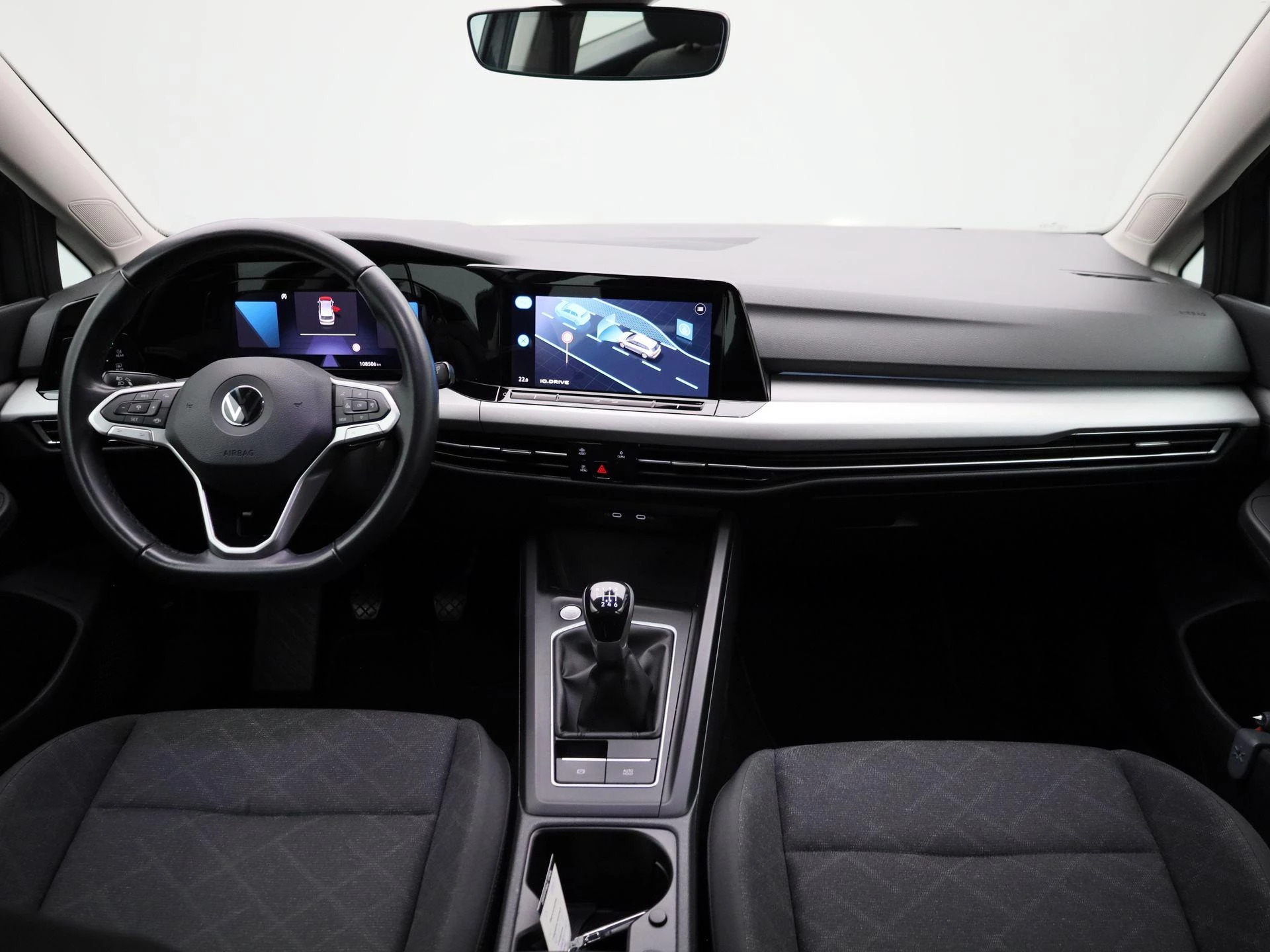 Volkswagen-Golf-image-33