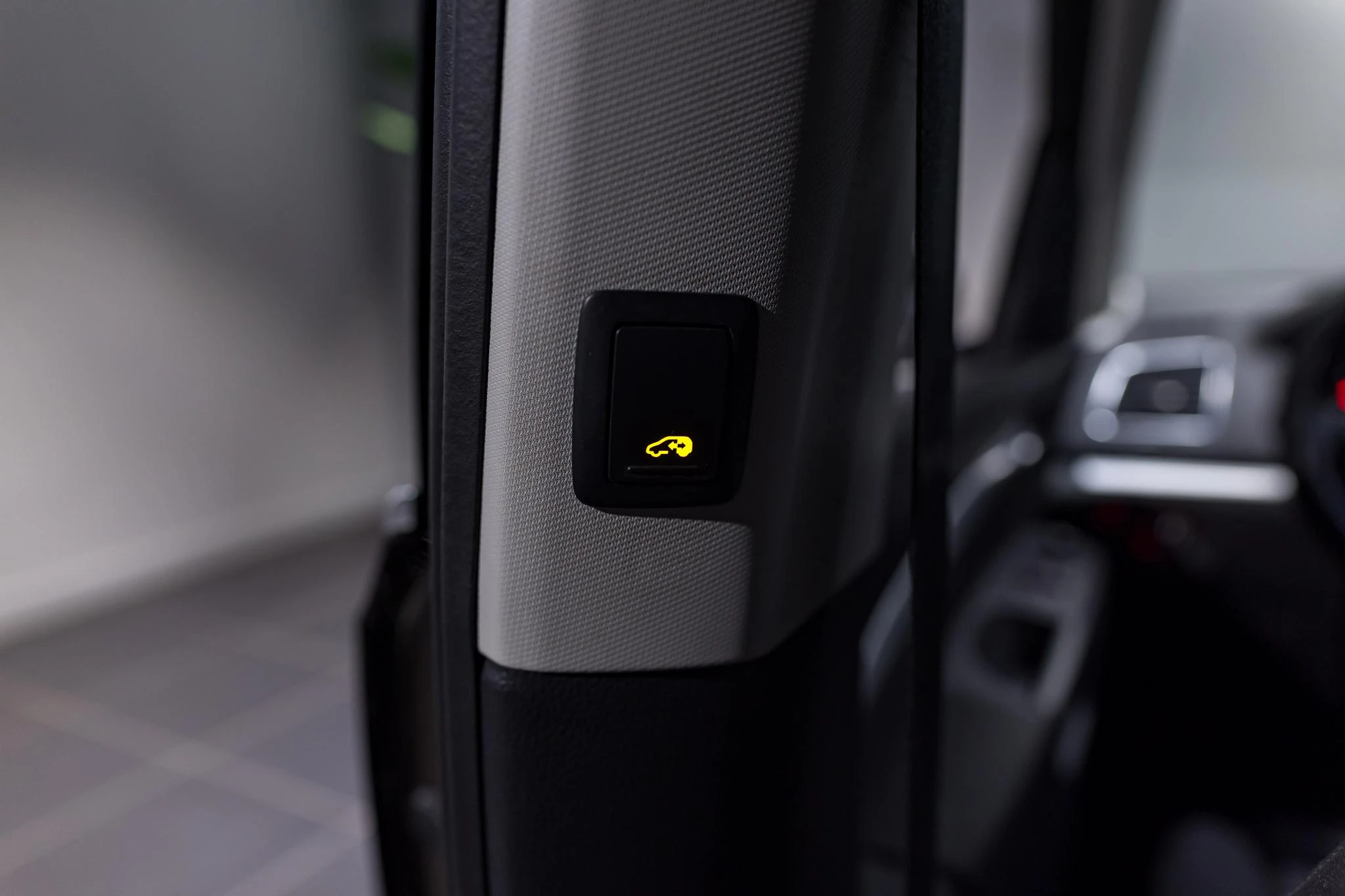 Volkswagen-Sharan-image-22