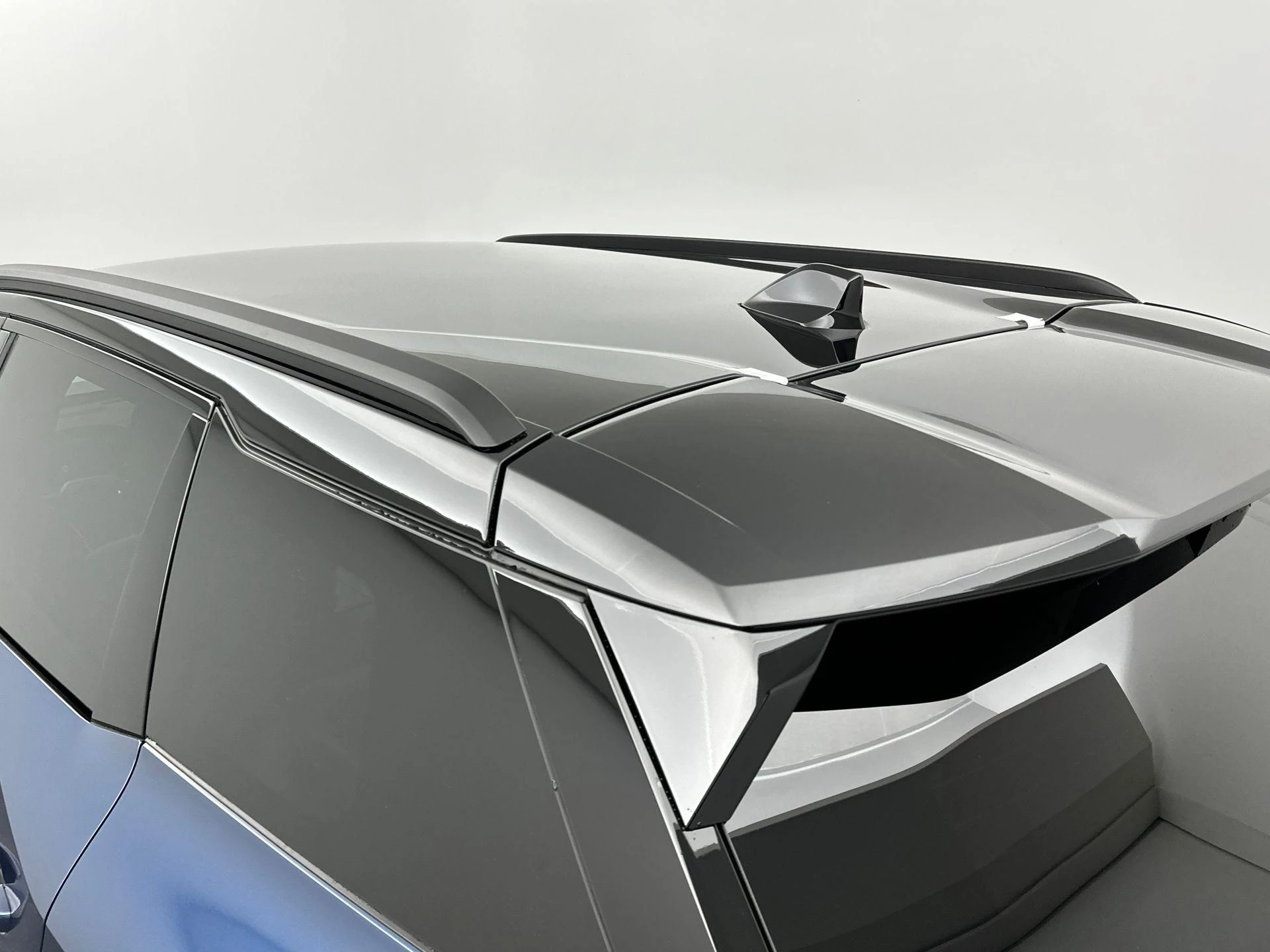 Jeep Compass 74kwh First Edition