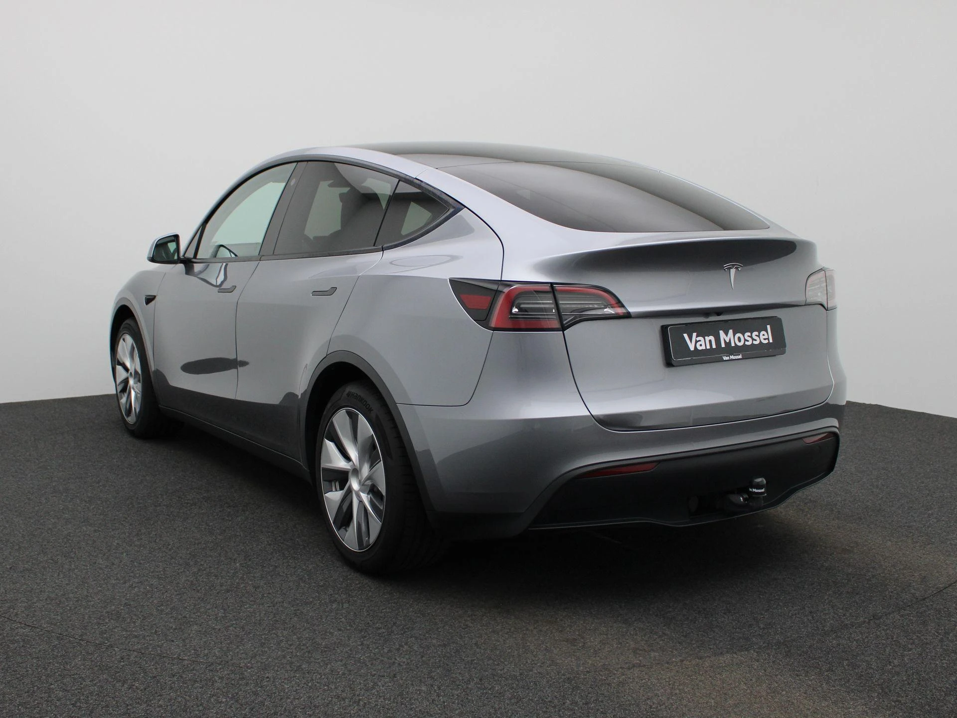 Tesla-Model Y-image-1