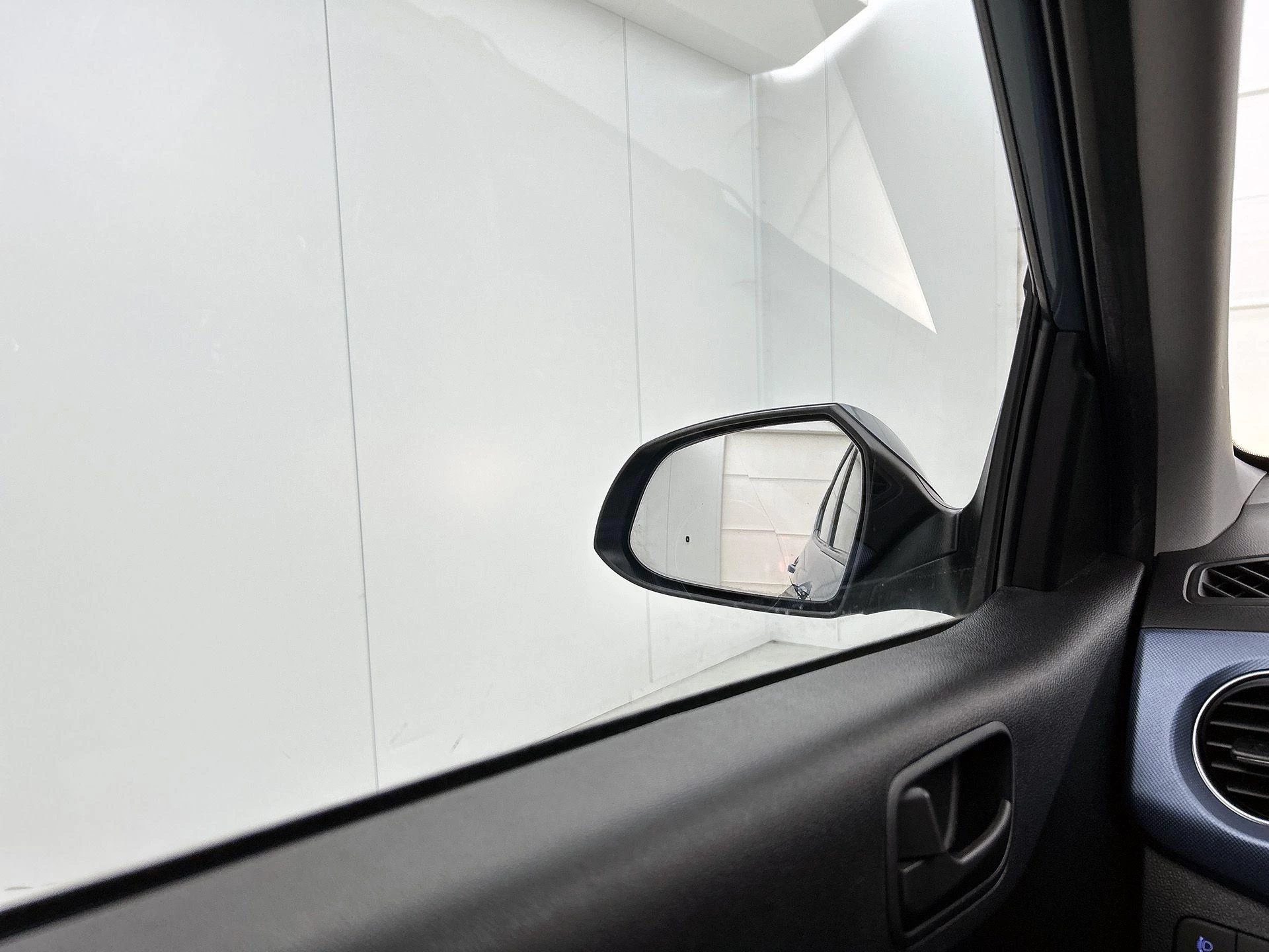 Hyundai-i10-image-17