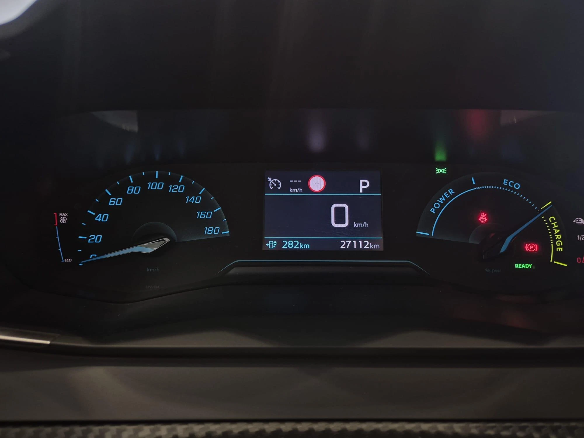 Peugeot-e-208-image-13