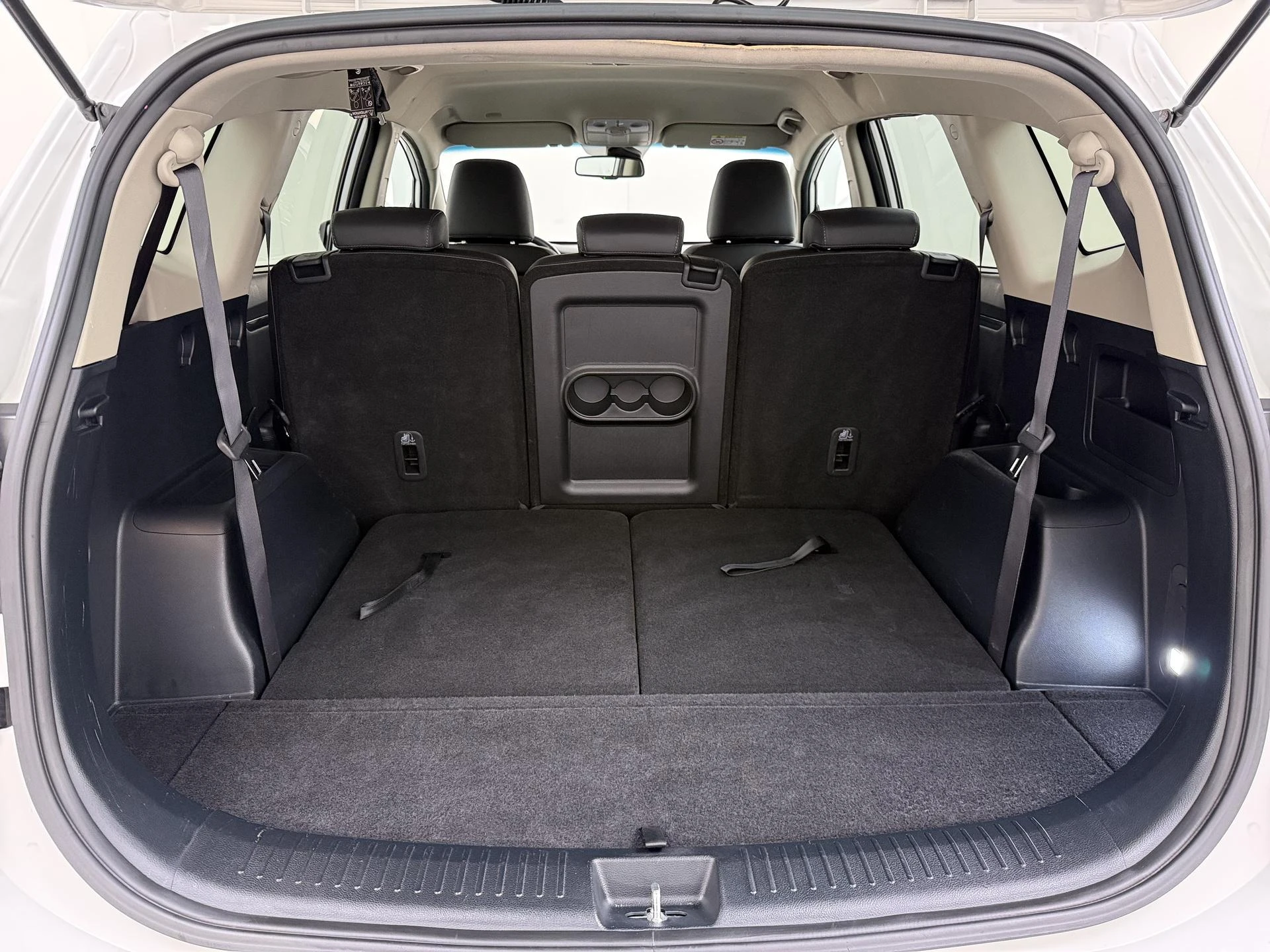 Kia-Carens-image-11