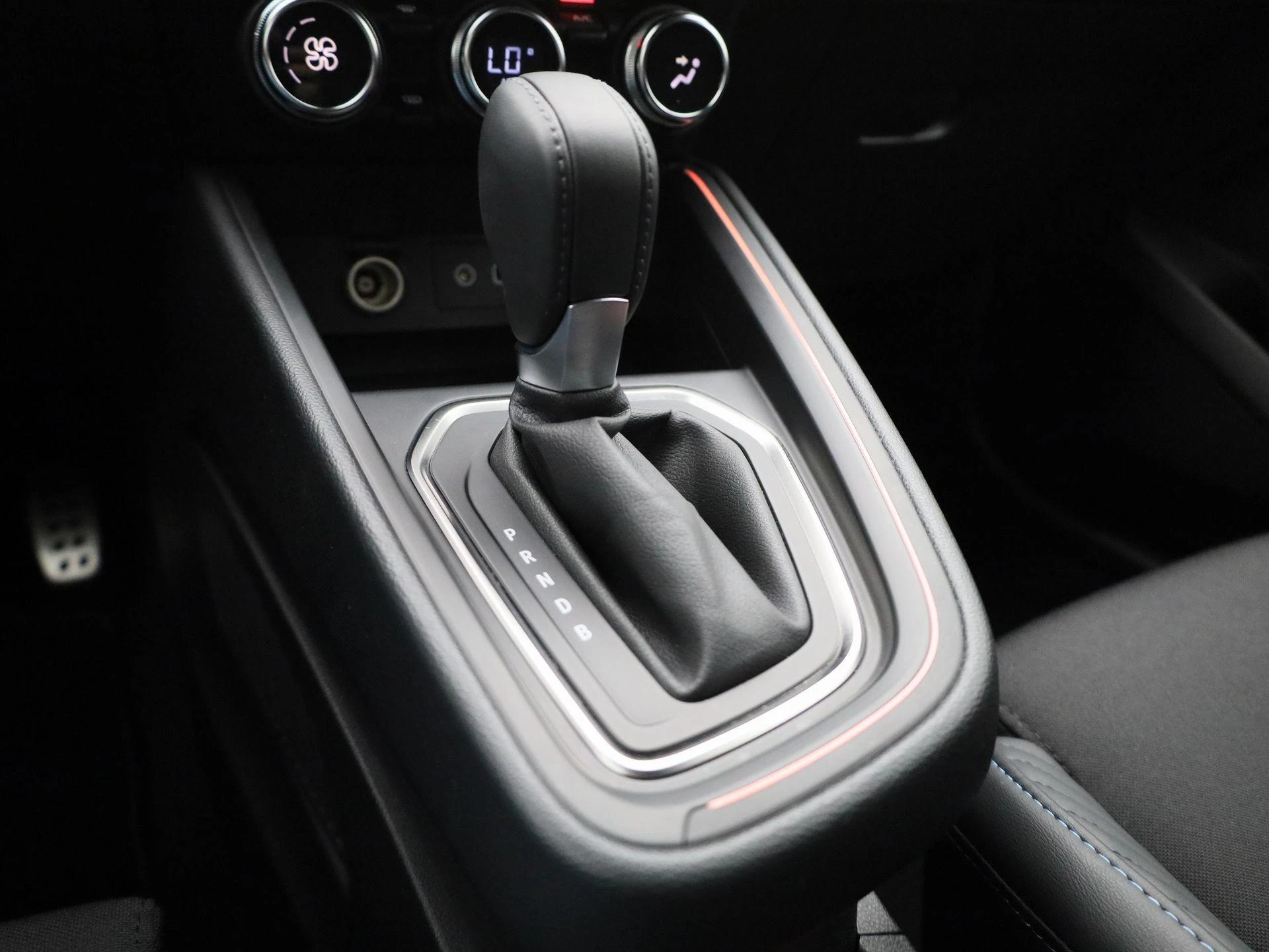 Renault-Clio-image-18